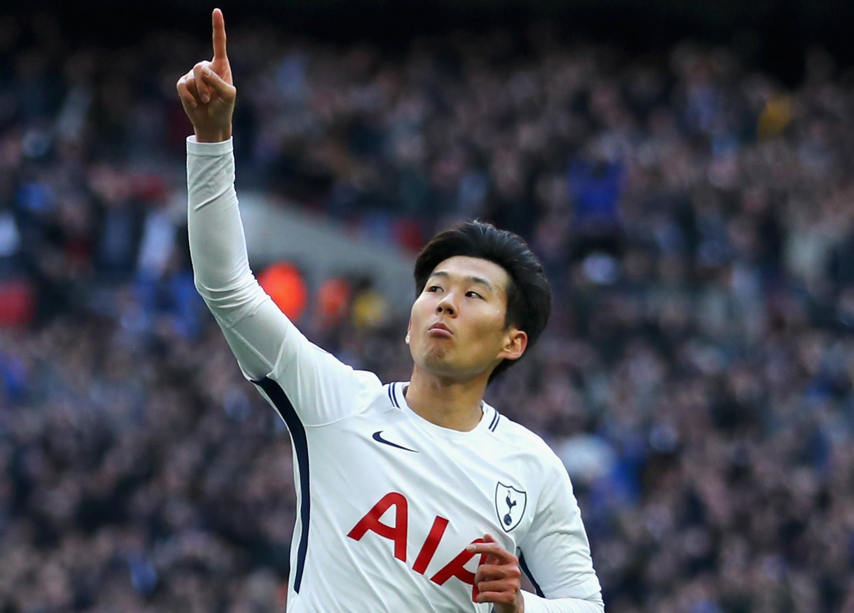 2017-10-22-tottenham-son