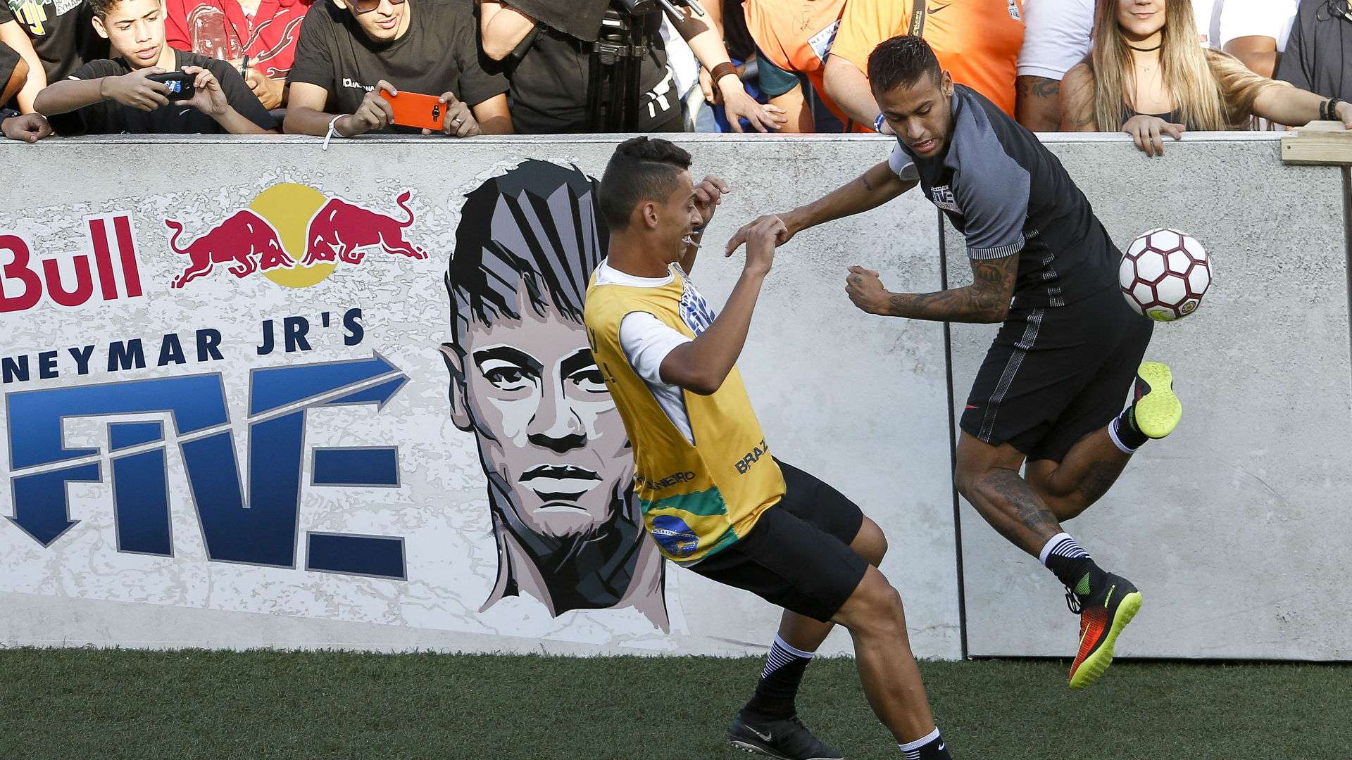 Five-a-side football Neymar fives