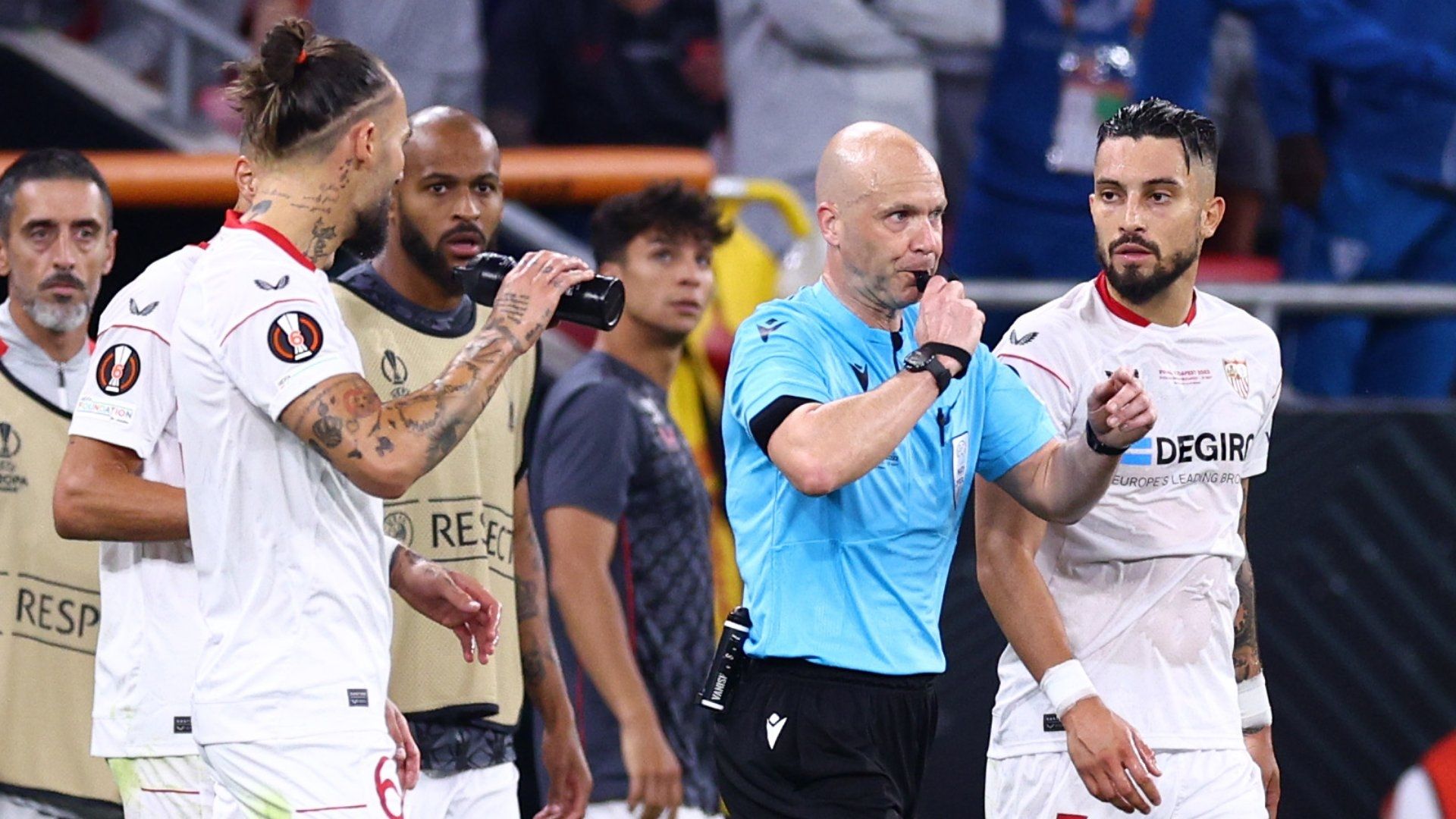 Anthony Taylor Sevilla Europa League final 2023