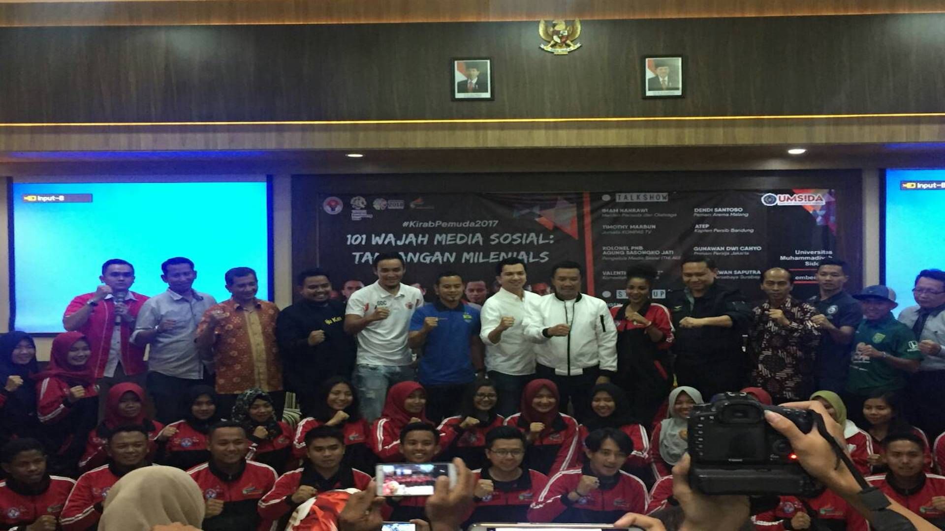 Menpora - Wajah MedSos