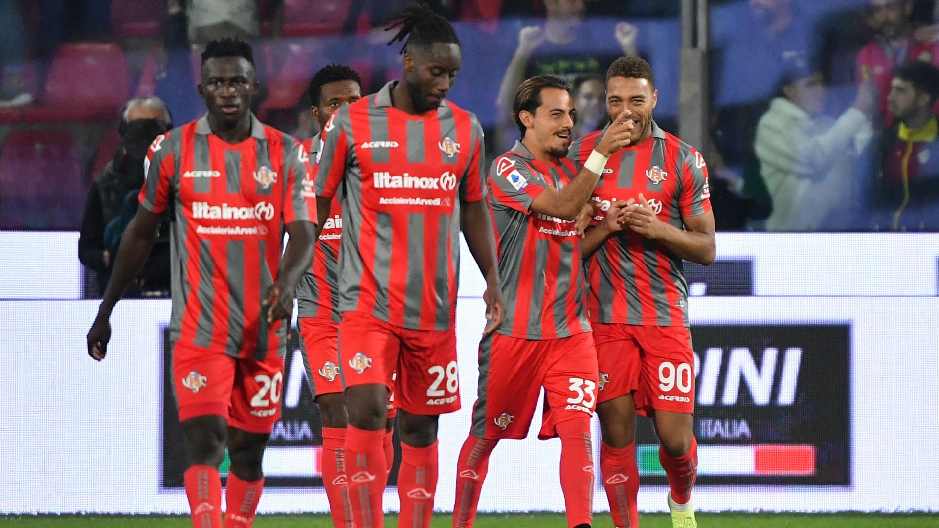 Cremonese celebrating 2022