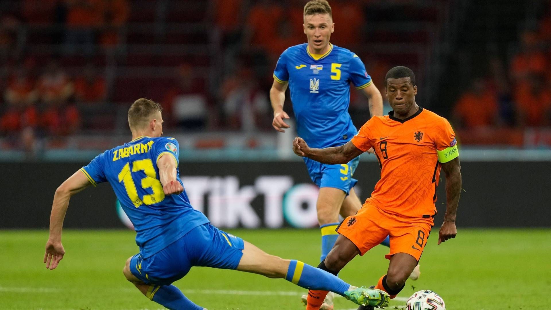 Ilya Zabarnyi Georginio Wijnaldum Ukraine Niederlande 17062021