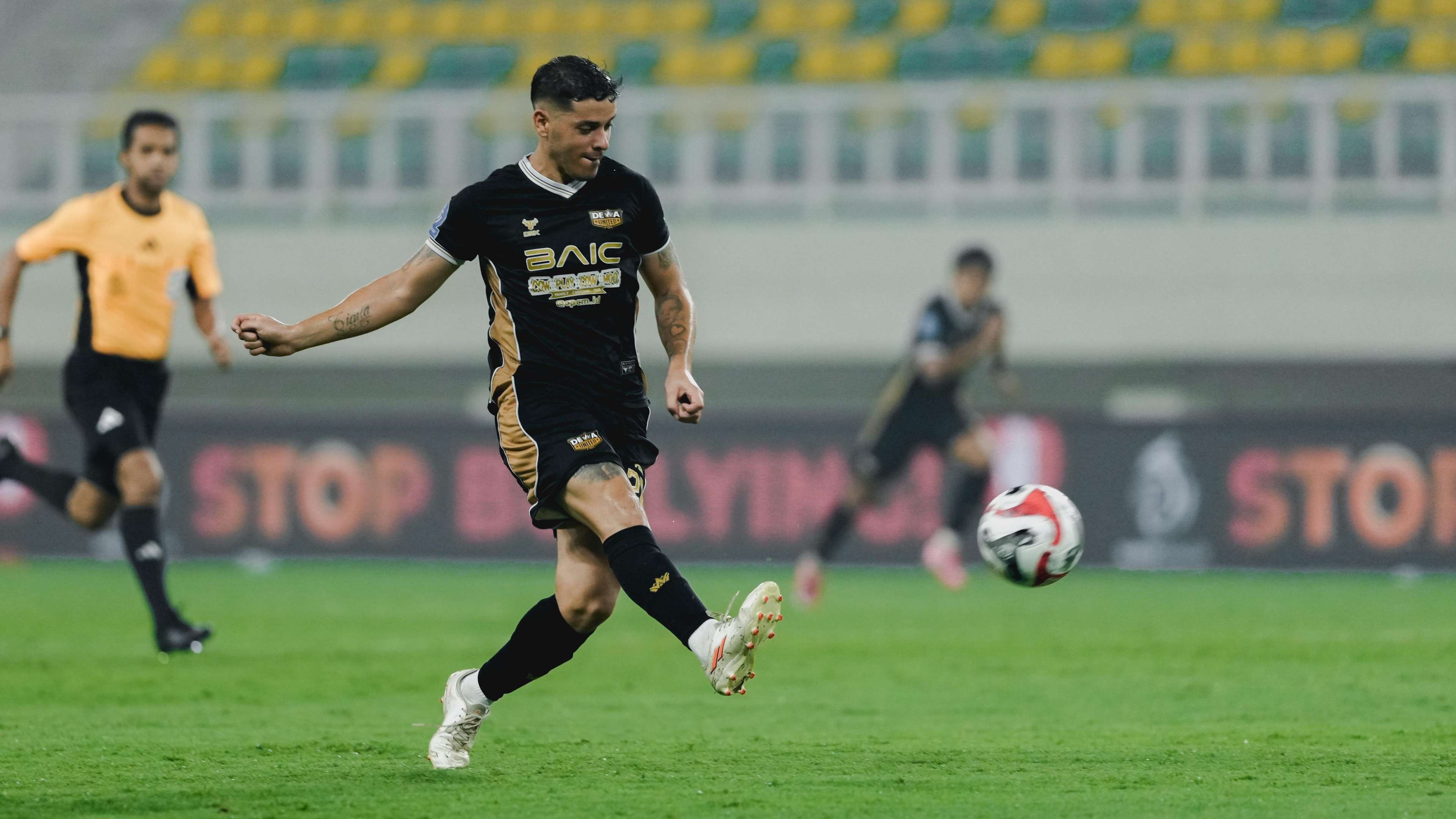 Dewa United vs Persija