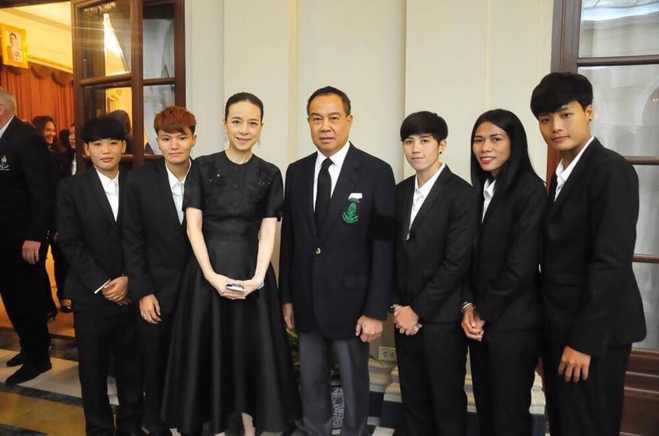 พล.ต.อ.สมยศ พุ่มพันธ์ุม่วง - นวลพรรณ ล่ำซำ