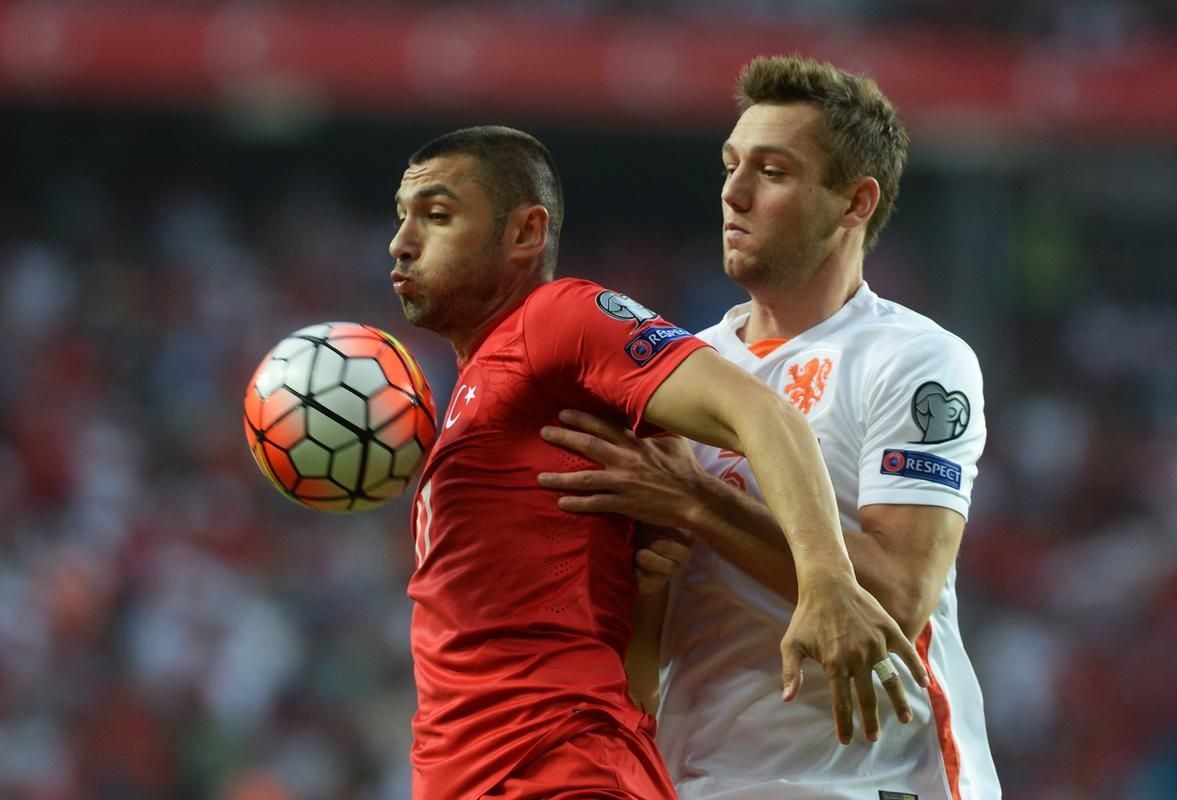 burak yilmaz - De Vrij - turkey netherlands 06092015