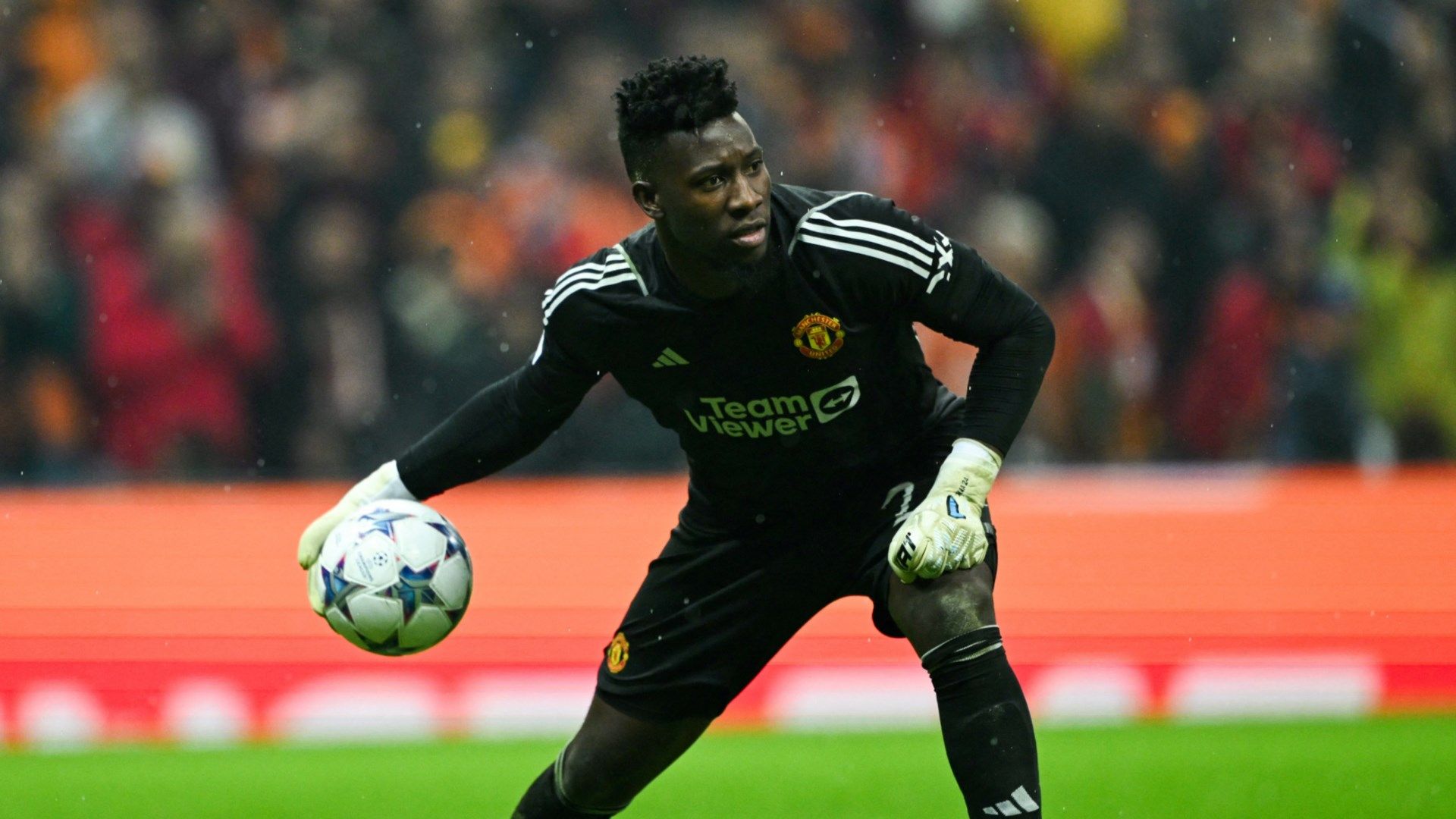 Andre Onana Manchester United Galatasaray 2023-24 Champions League