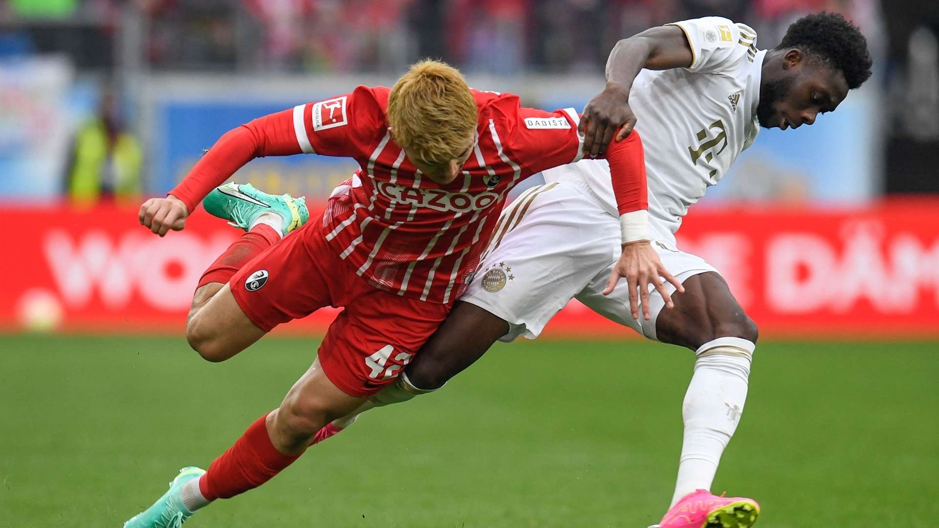 20230408_Ritsu Doan&Alphonso Davies_Freiburg