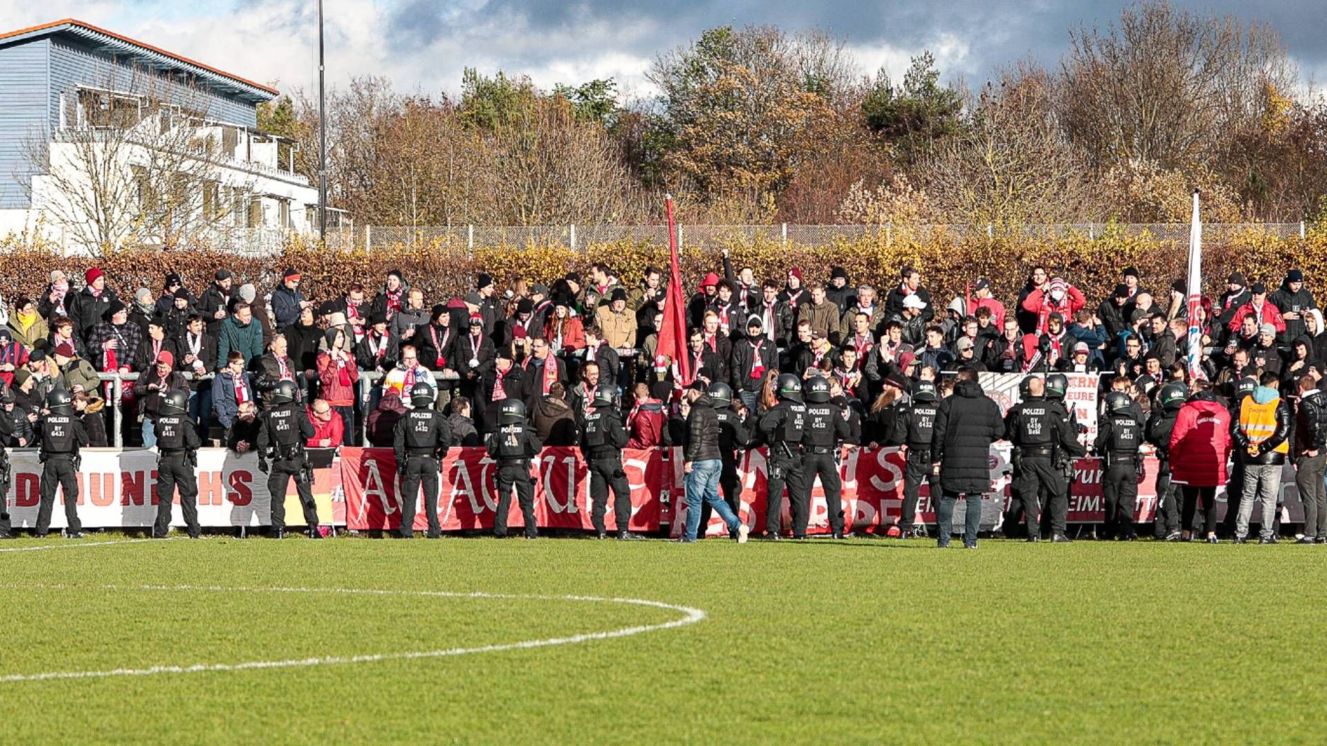 GER ONLY FC Bayern Fans Türkgücü