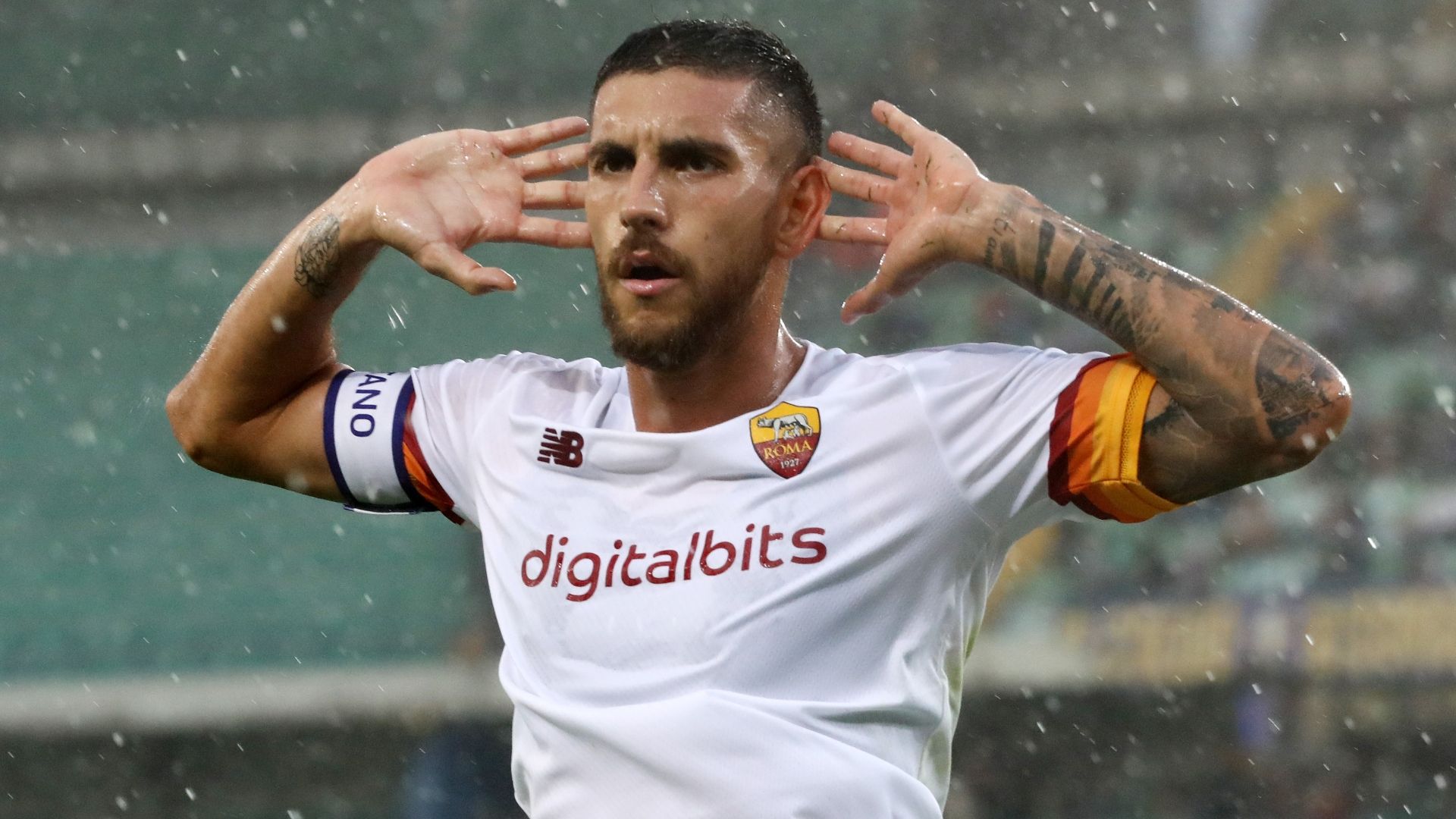 Lorenzo Pellegrini celebrating Verona Roma Serie A