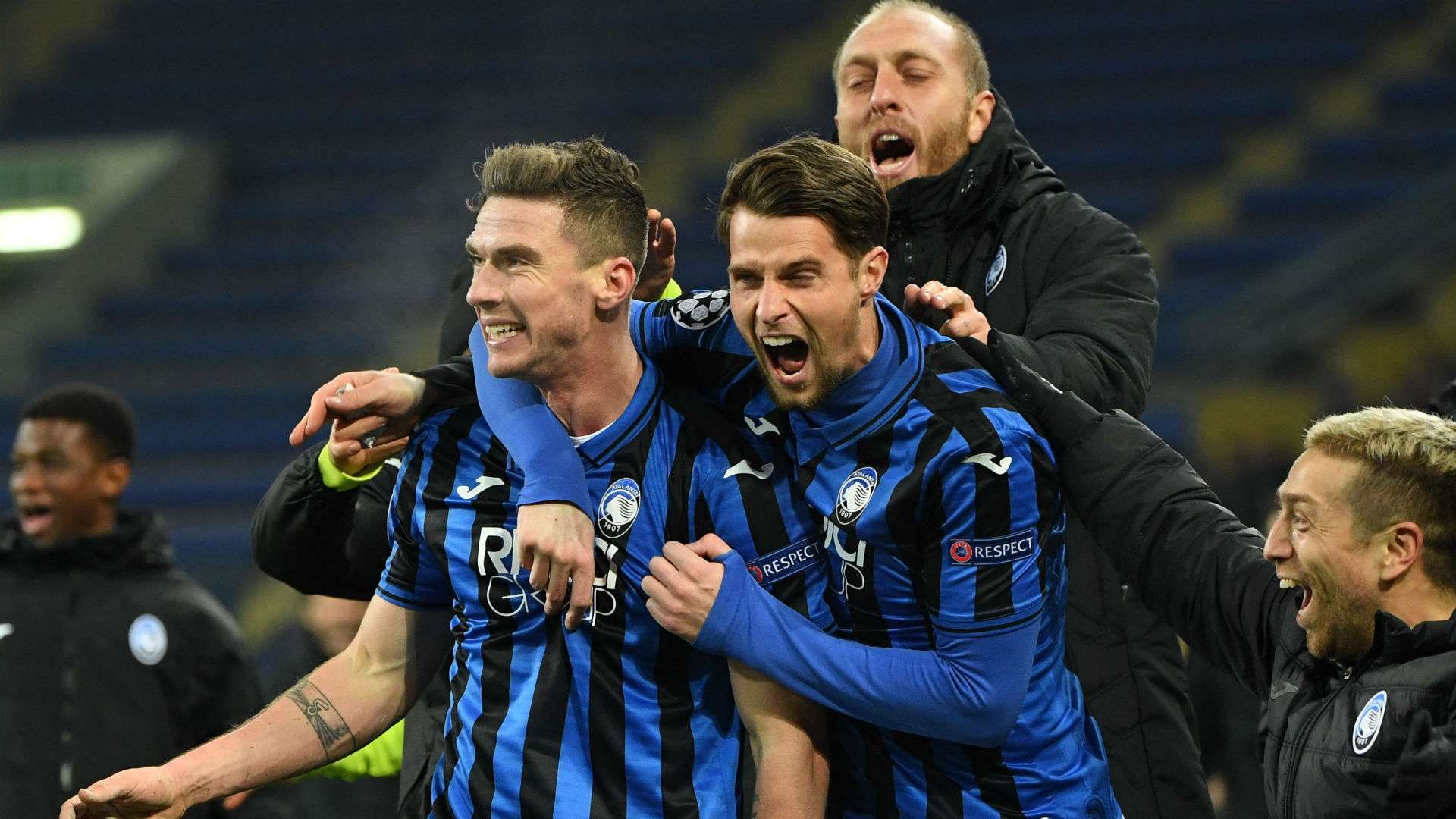 Gosens Shakhtar Atalanta celebrating Champions League