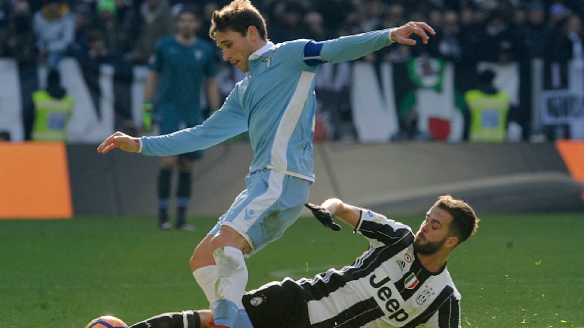 Miralem Pjanic Lucas Biglia Juventus Lazio Serie A