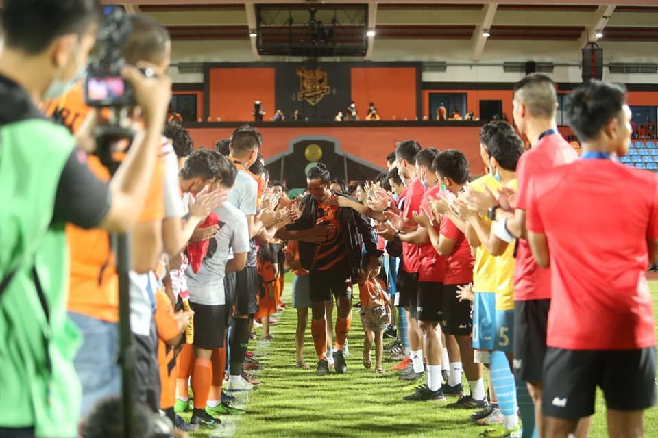 อมร ธรรมนาม