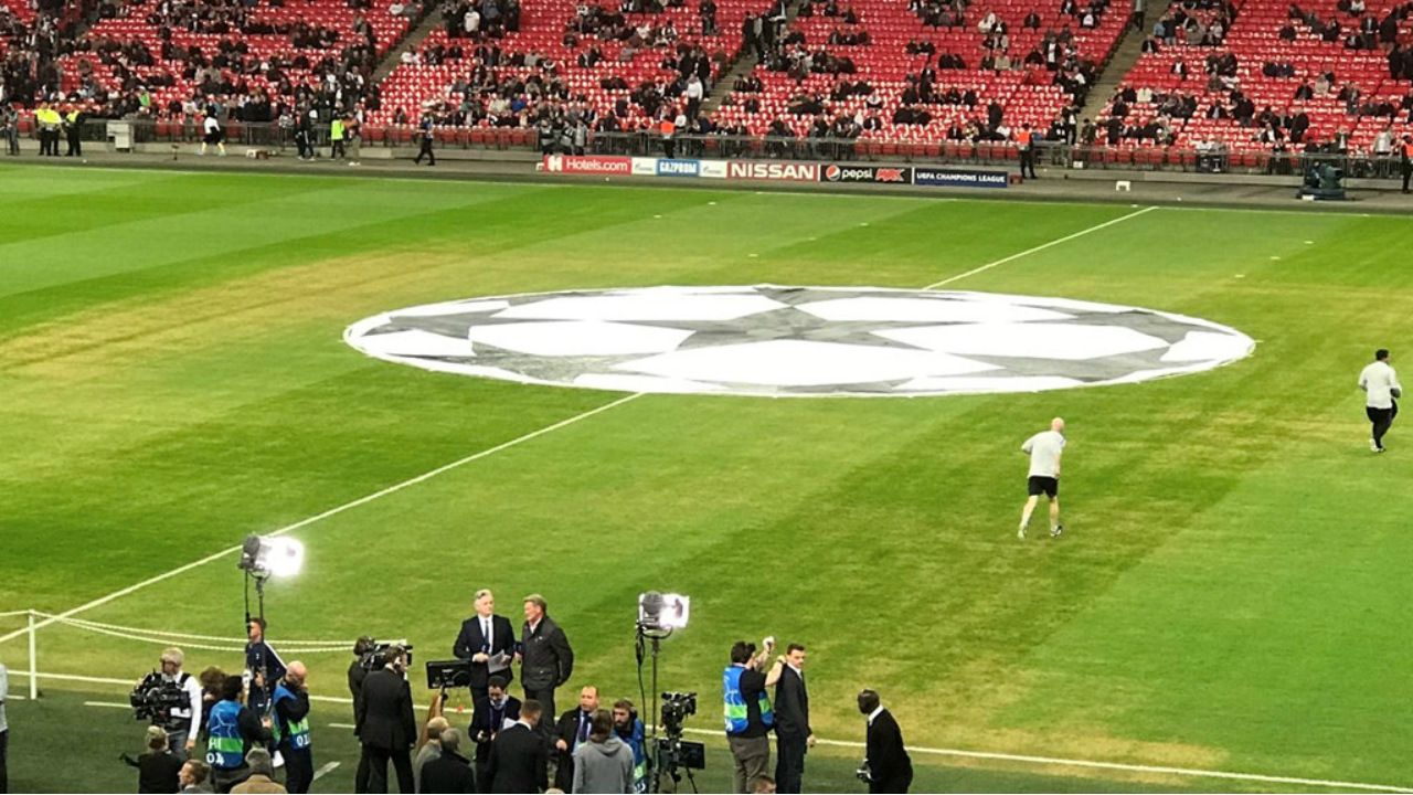 Wembley pitch Tottenham Barcelona Champions League