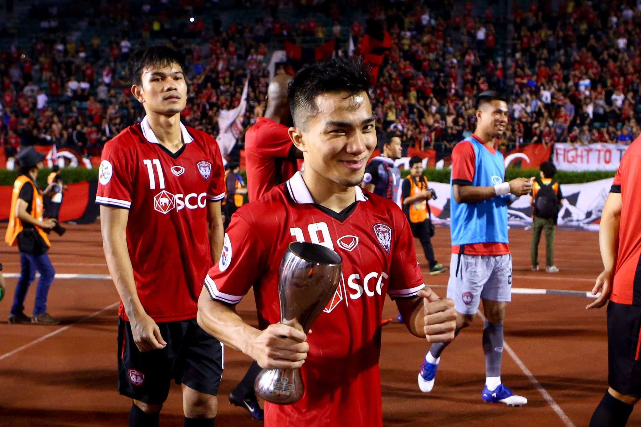ชนาธิป สรงกระสินธ์ - Muang Thong United - Kashima Antlers