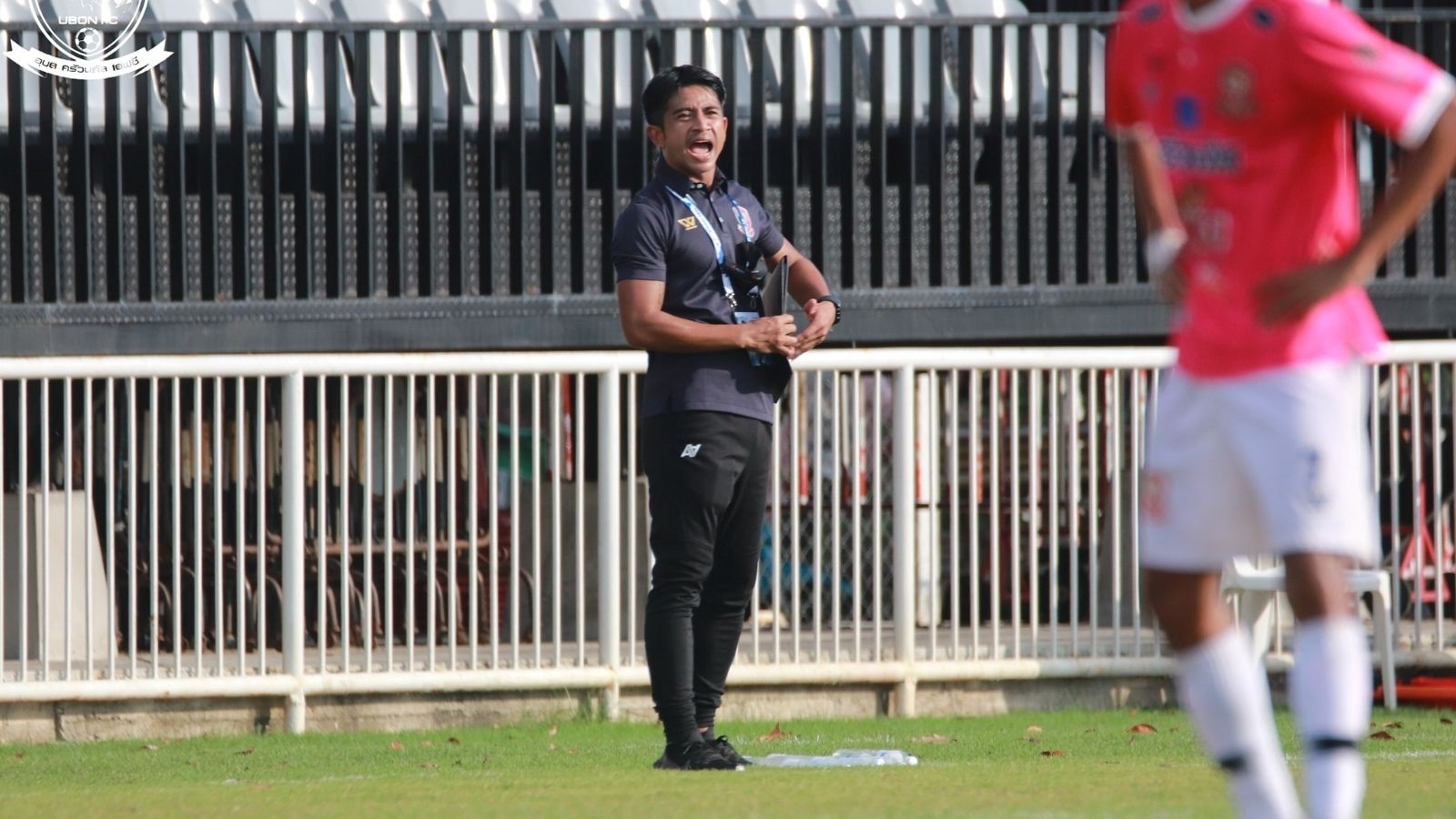 ธนา ชะนะบุตร