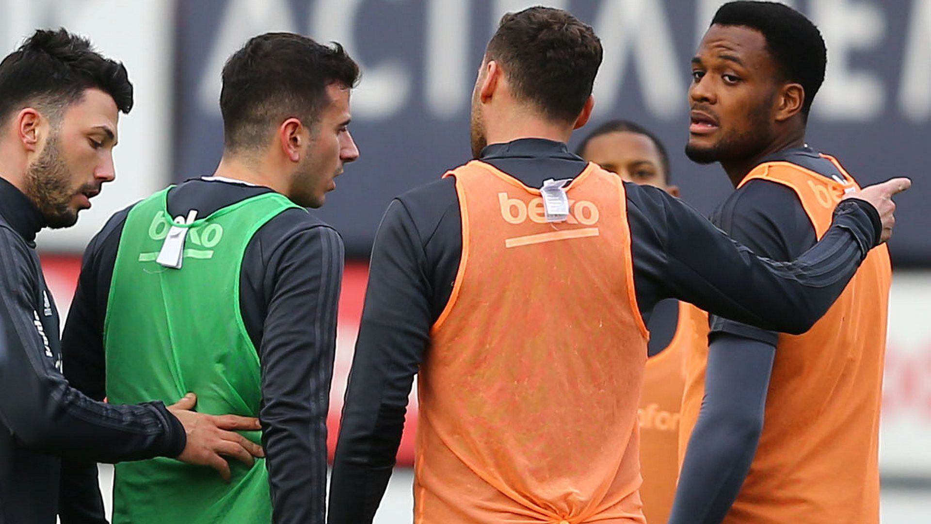Oguzhan Ozyakup Dusko Tosic Besiktas