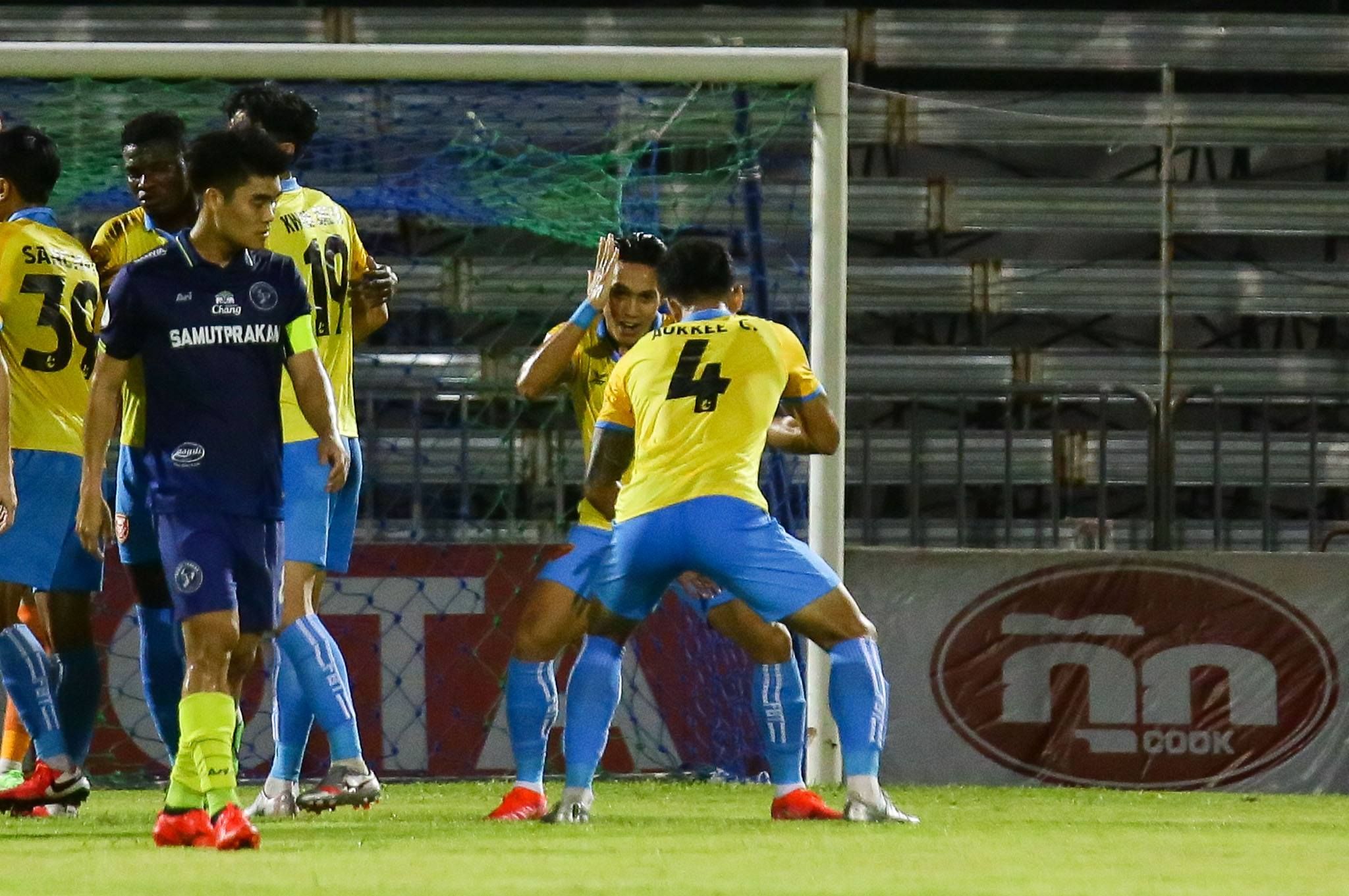 ธีรเทพ วิโนทัย