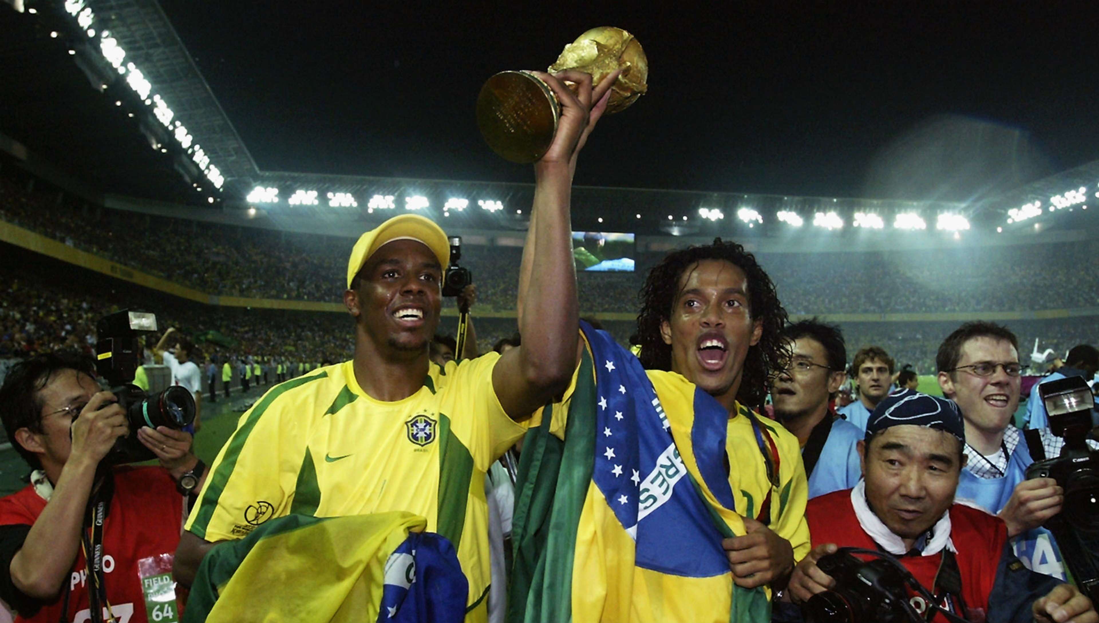 Roque Junior Ronaldinho Brasil 2002 13 12 2016