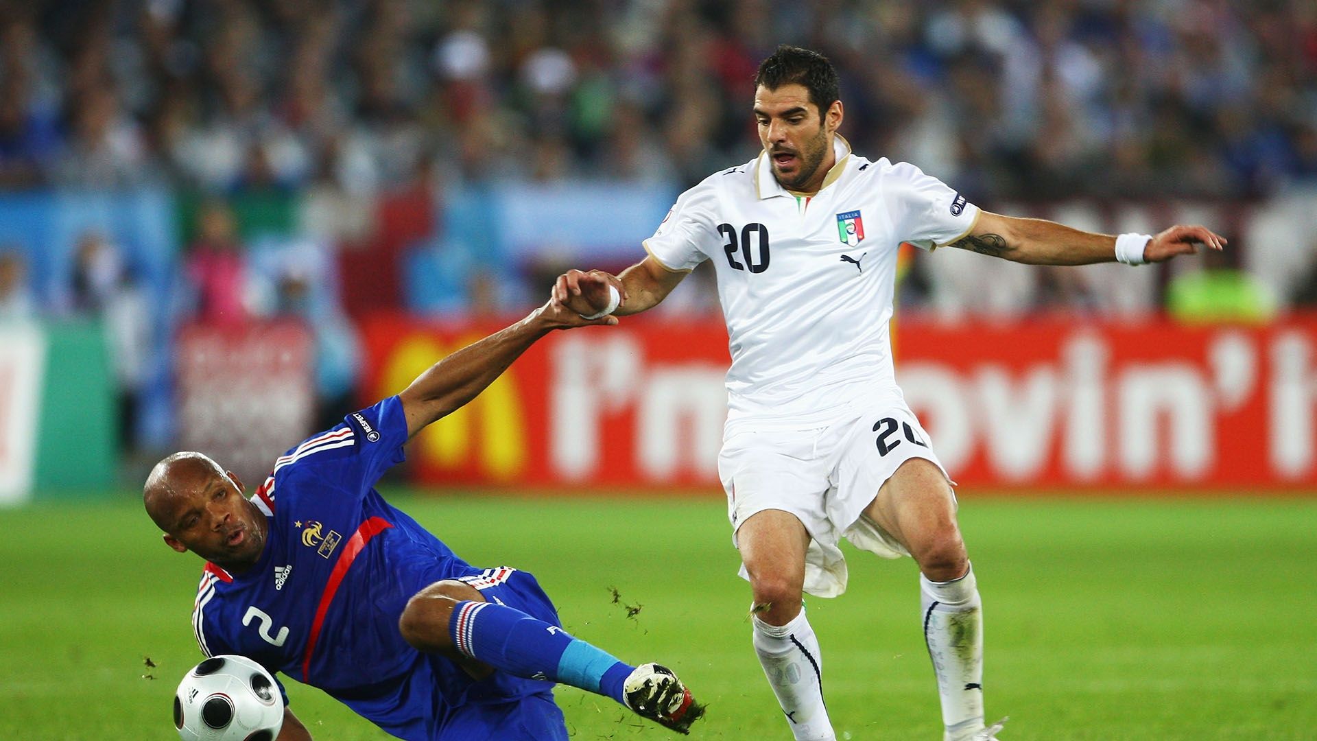 Simone Perrotta Italy 2008