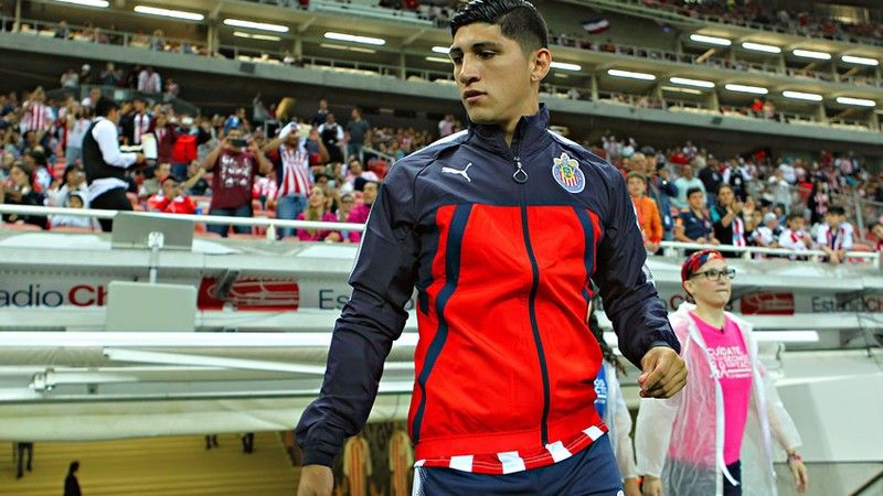 Alan Pulido Chivas 231017