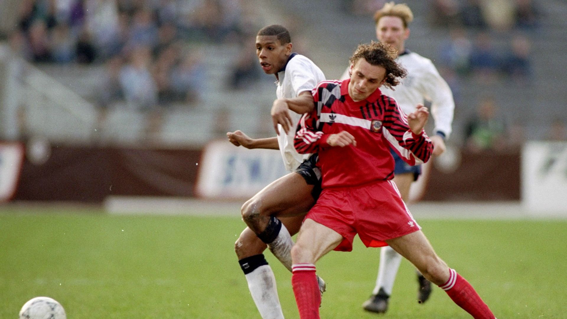 Igor Shalimov Carlton Palmer C.S.I. England Friendly 290492