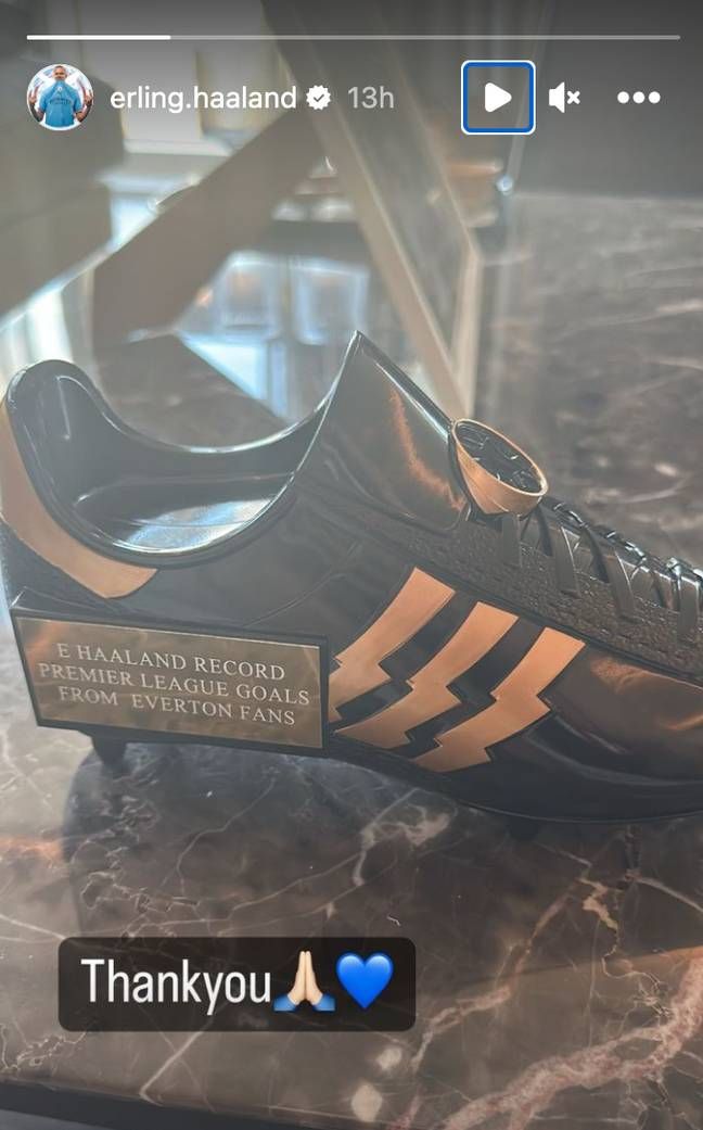 Everton Present to Erling Haaland EMBED ONLY