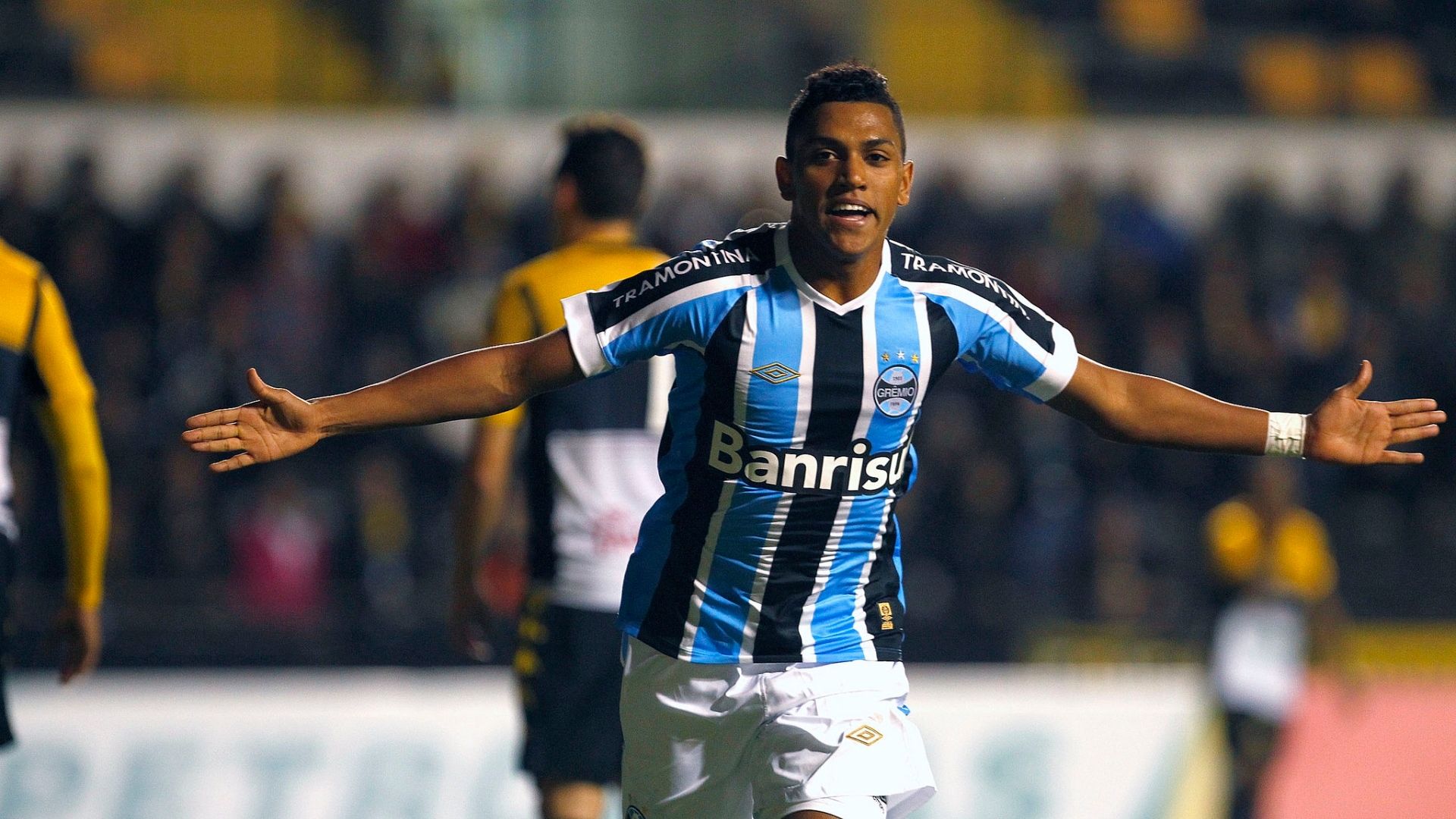 Criciúma x Grêmio 21072015 Pedro Rocha