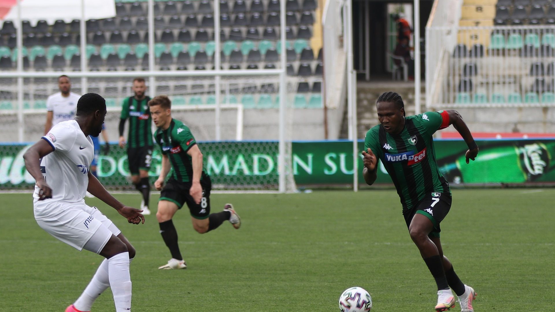 Denizlispor Kasımpaşa Hugo Rodallega Sadiku 04082021