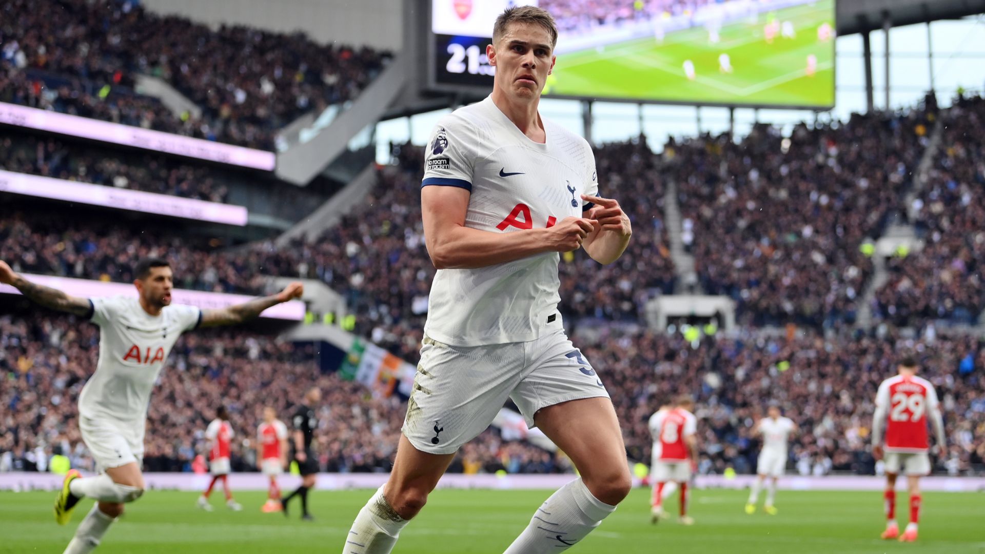 Micky van de Ven Tottenham 2023-24