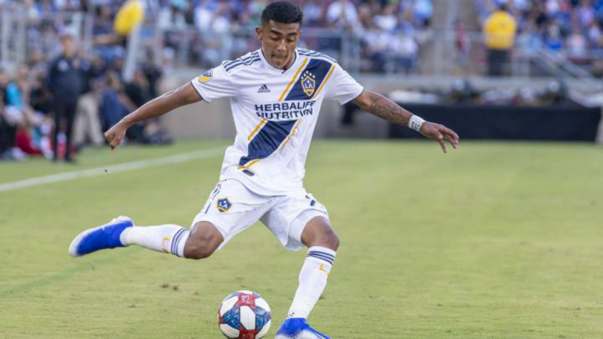 Julián Araujo LA Galaxy