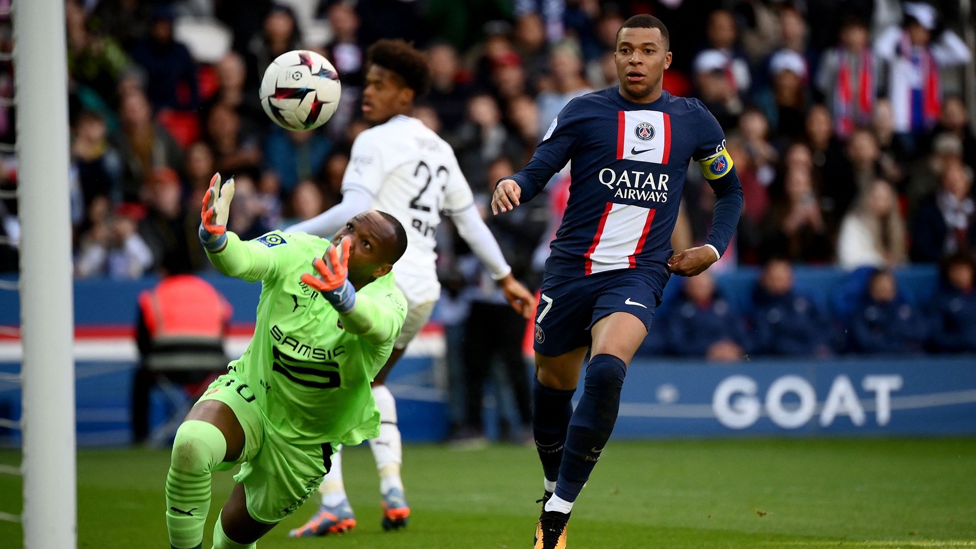 Steve Mandanda Kylian Mbappe PSG Rennes Ligue 1 2022-23