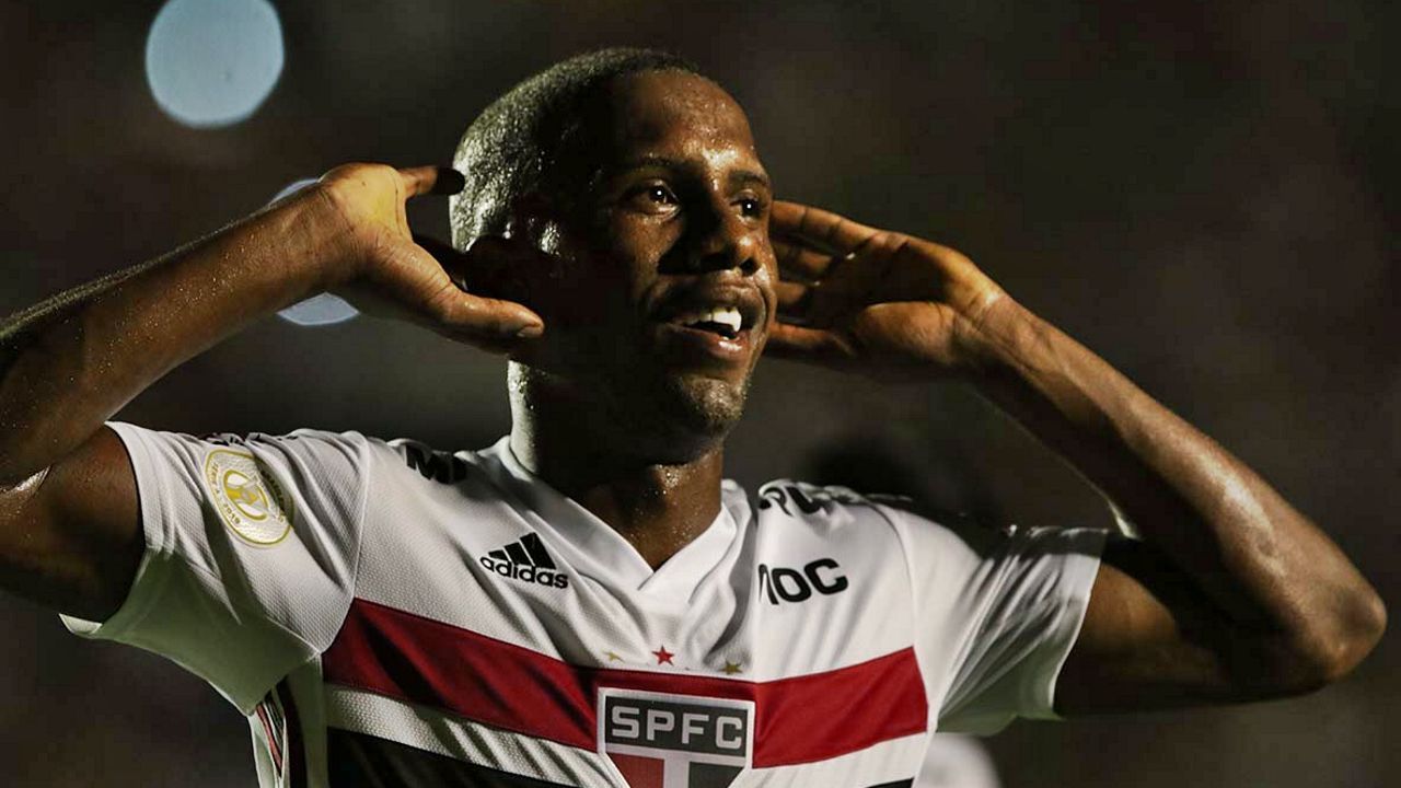 Jonas Toró Goiás São Paulo Brasileirão 01052019