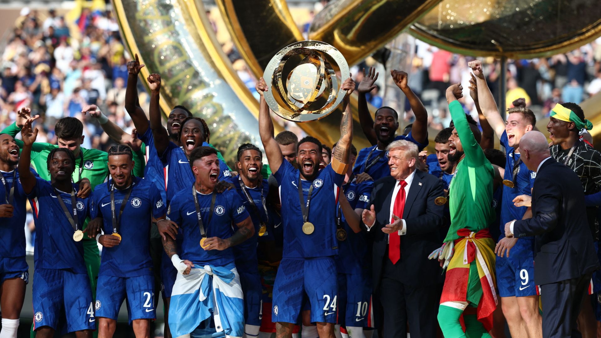 Chelsea 2 CWC Trophy 2025