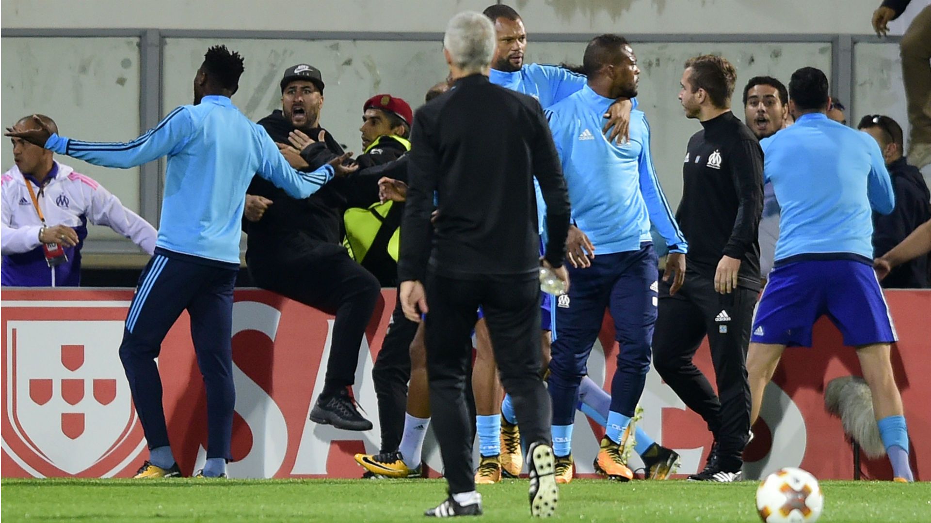 Patrice Evra Vitoria Guimaraes Marseille Europa League