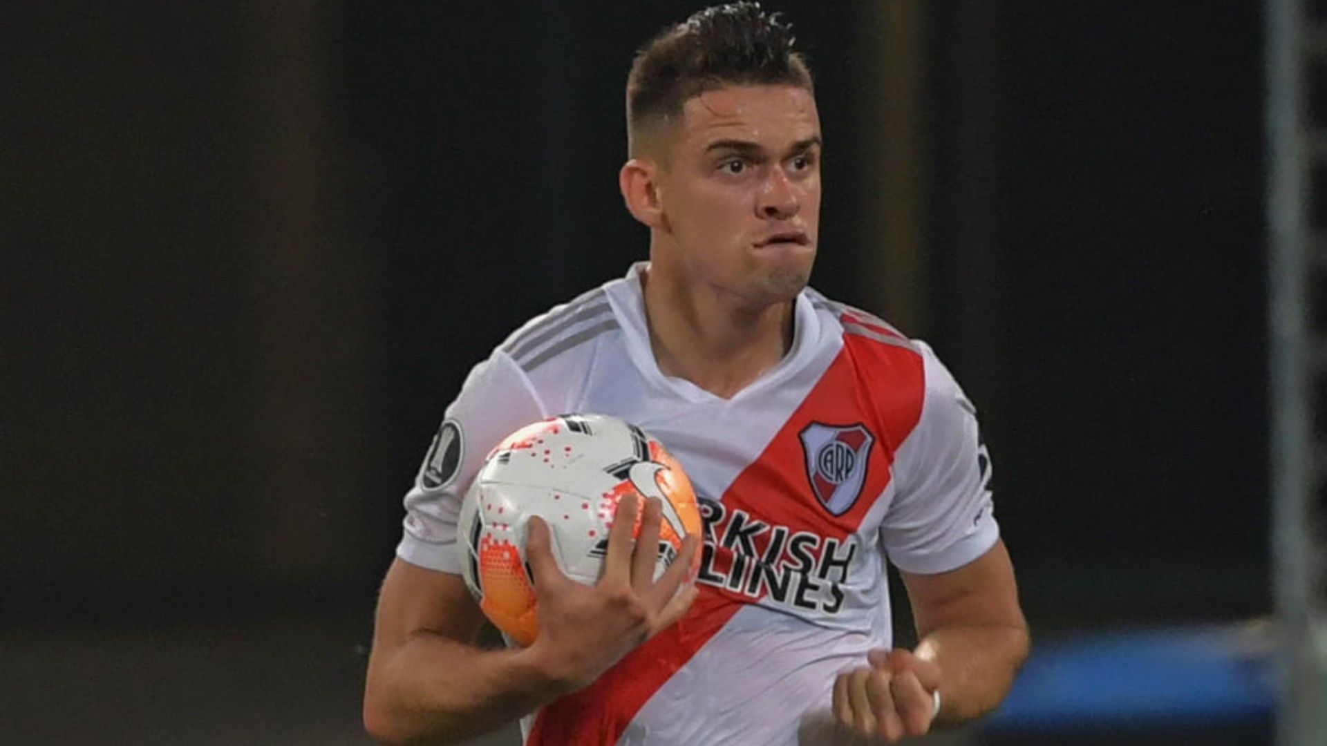 santos borré festeja un gol con river