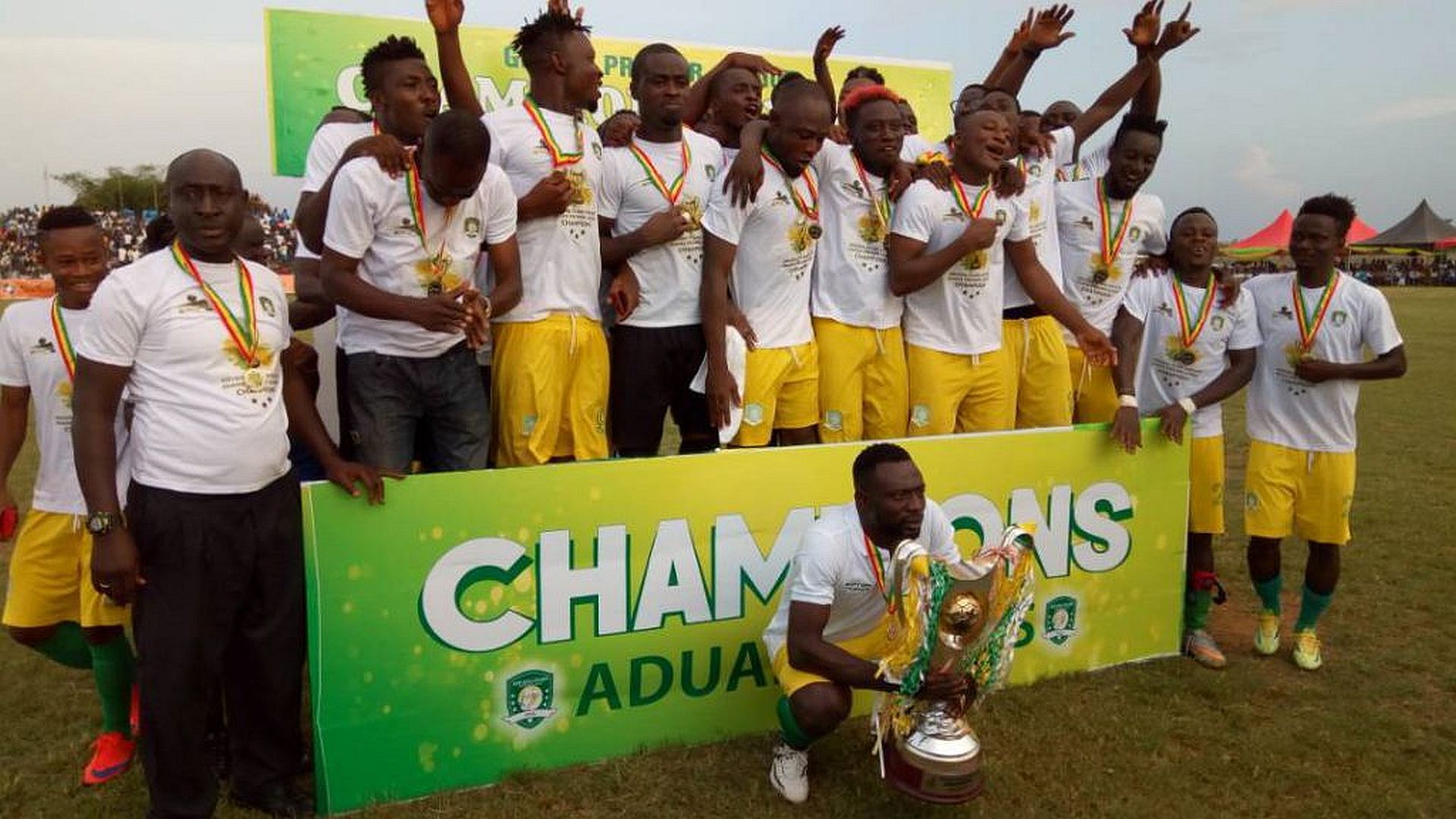 Aduana Stars