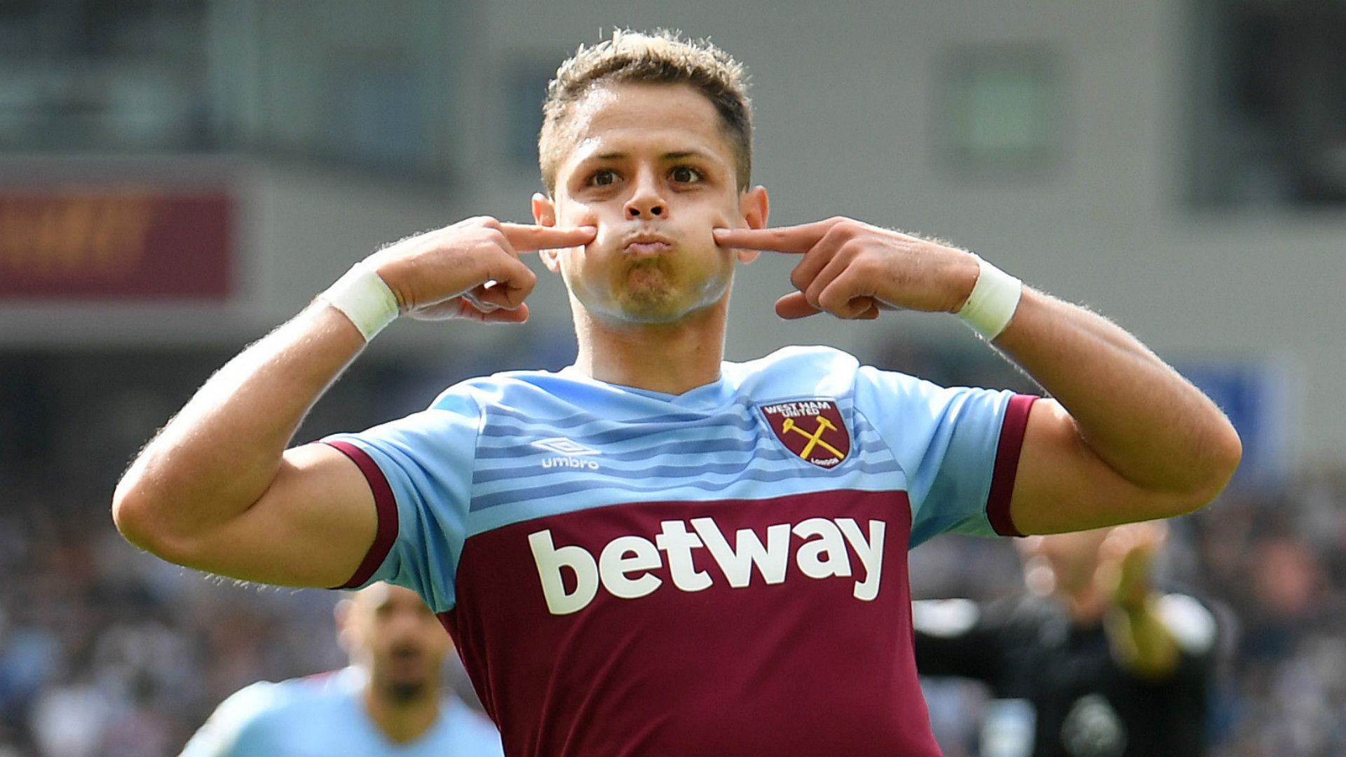 West Ham transfer news Chicharito completes 8m move to Sevilla Goal UK