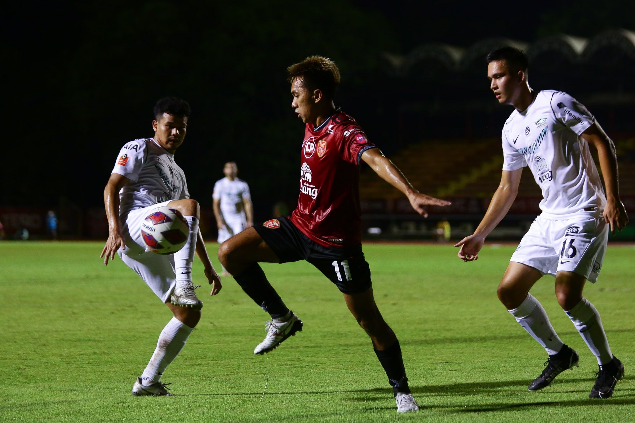 เจนภพ โพธิ์ขี