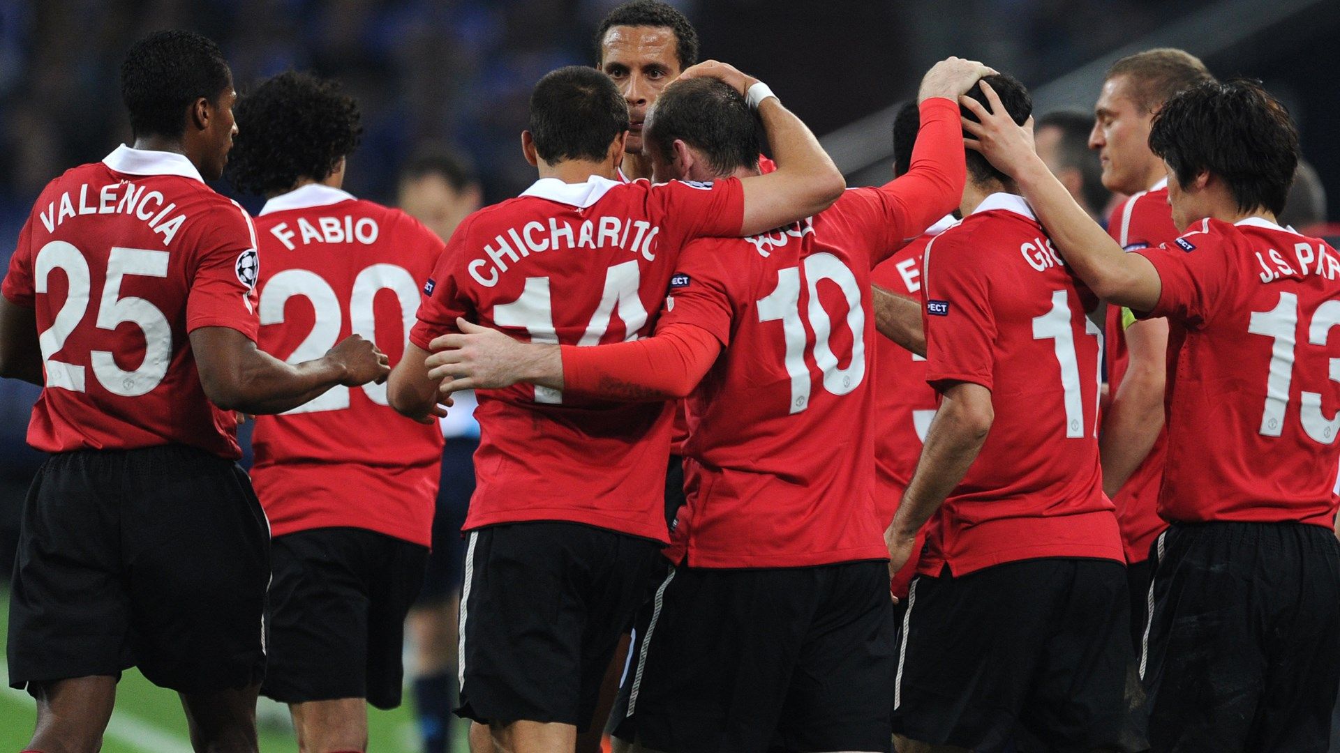 Manchester United celebrate 2010-11