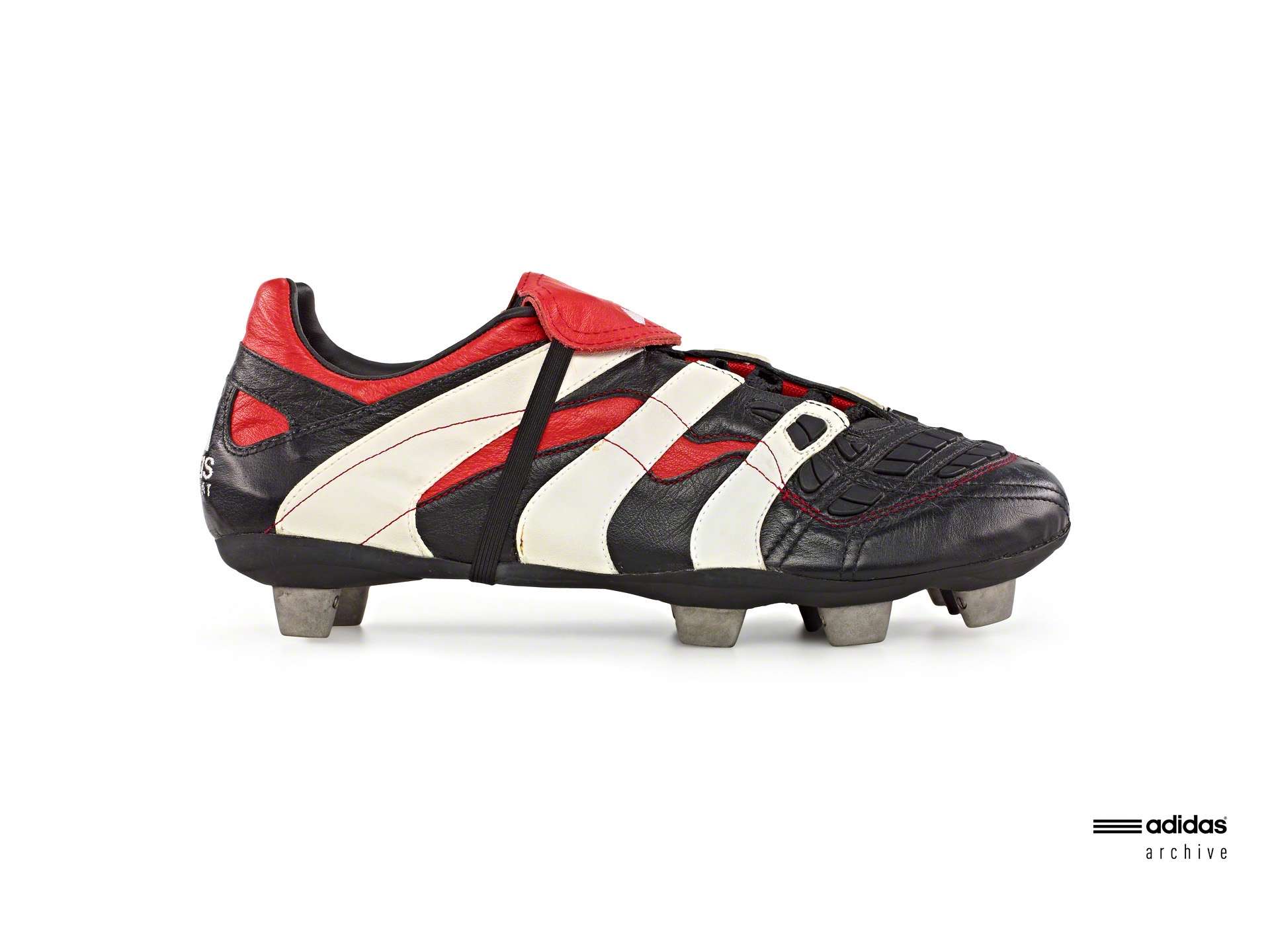 Adidas Predator Accelerator