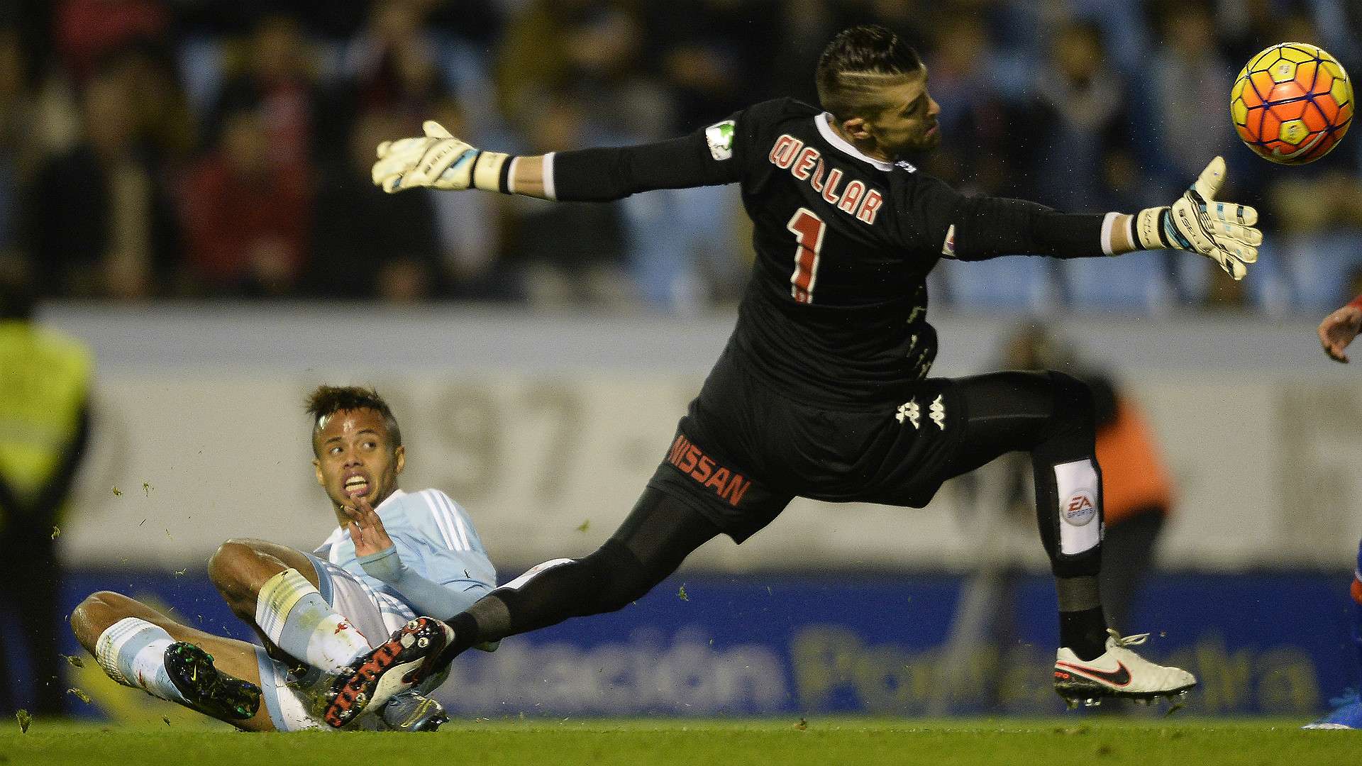 Ivan Cuellar Theo Bongonda Celta de Vigo Sporting Gijon La Liga 28112015