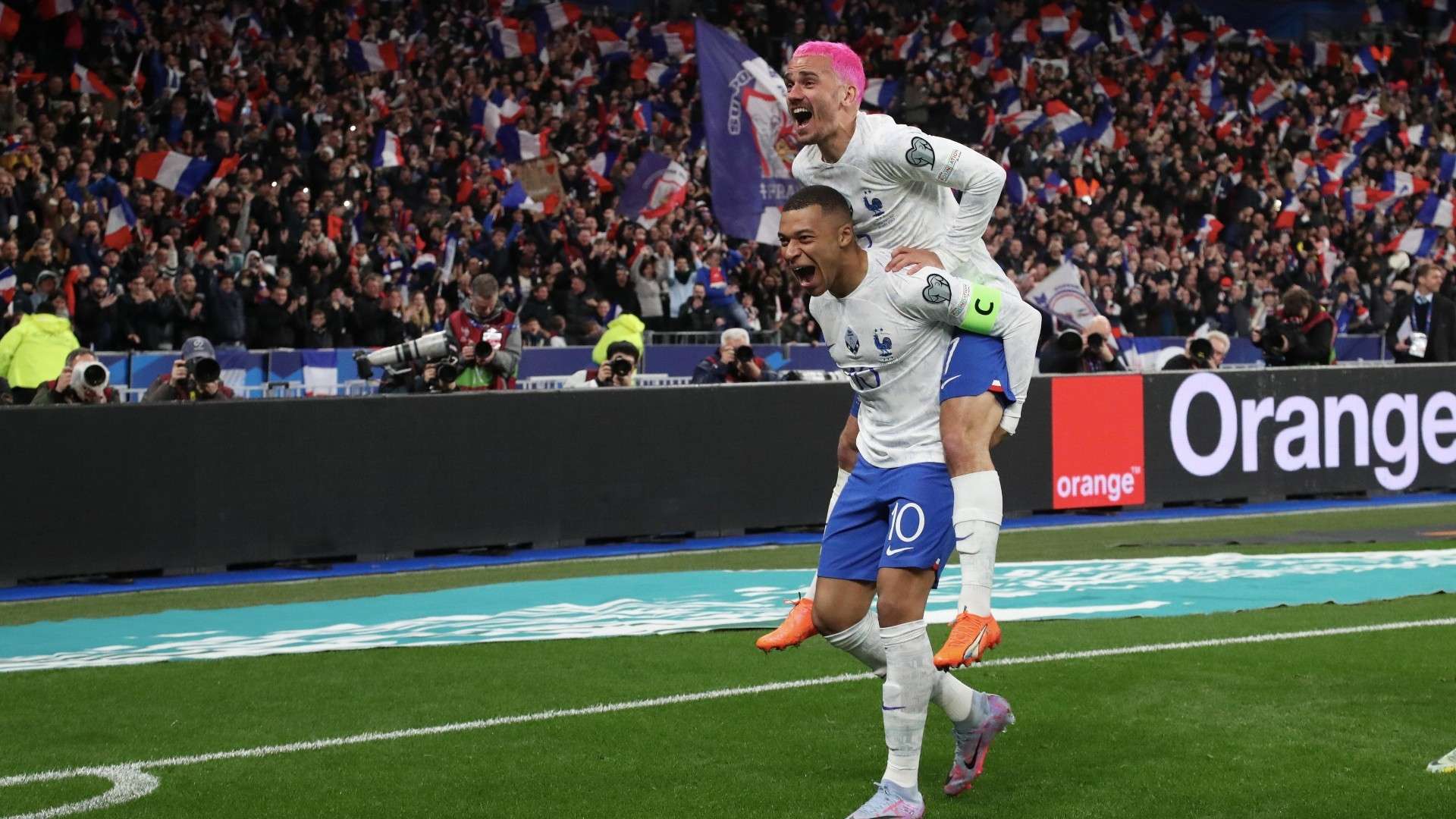 Mbappe Griezmann celebrate to crowd France vs Netherlands