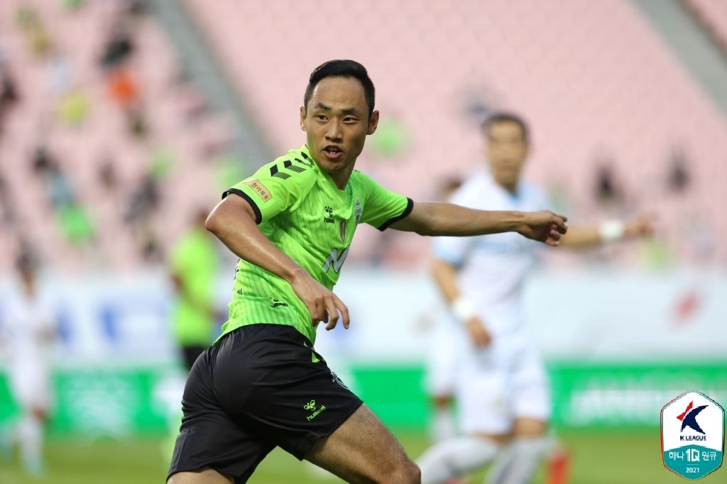 전북 문선민 질주