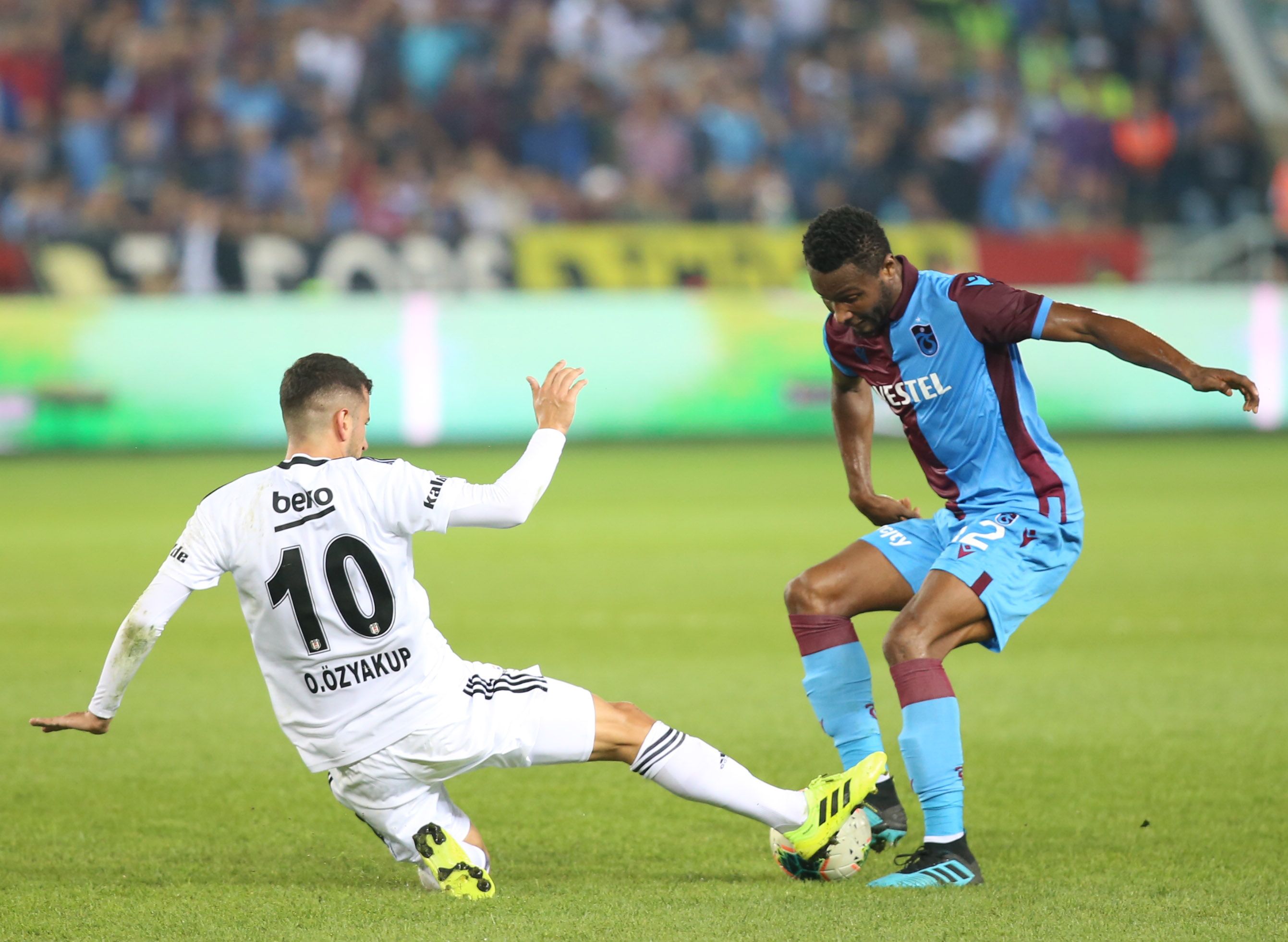 Oguzhan Ozyakup, John Obi Mikel, Trabzonspor v Besiktas 09292019