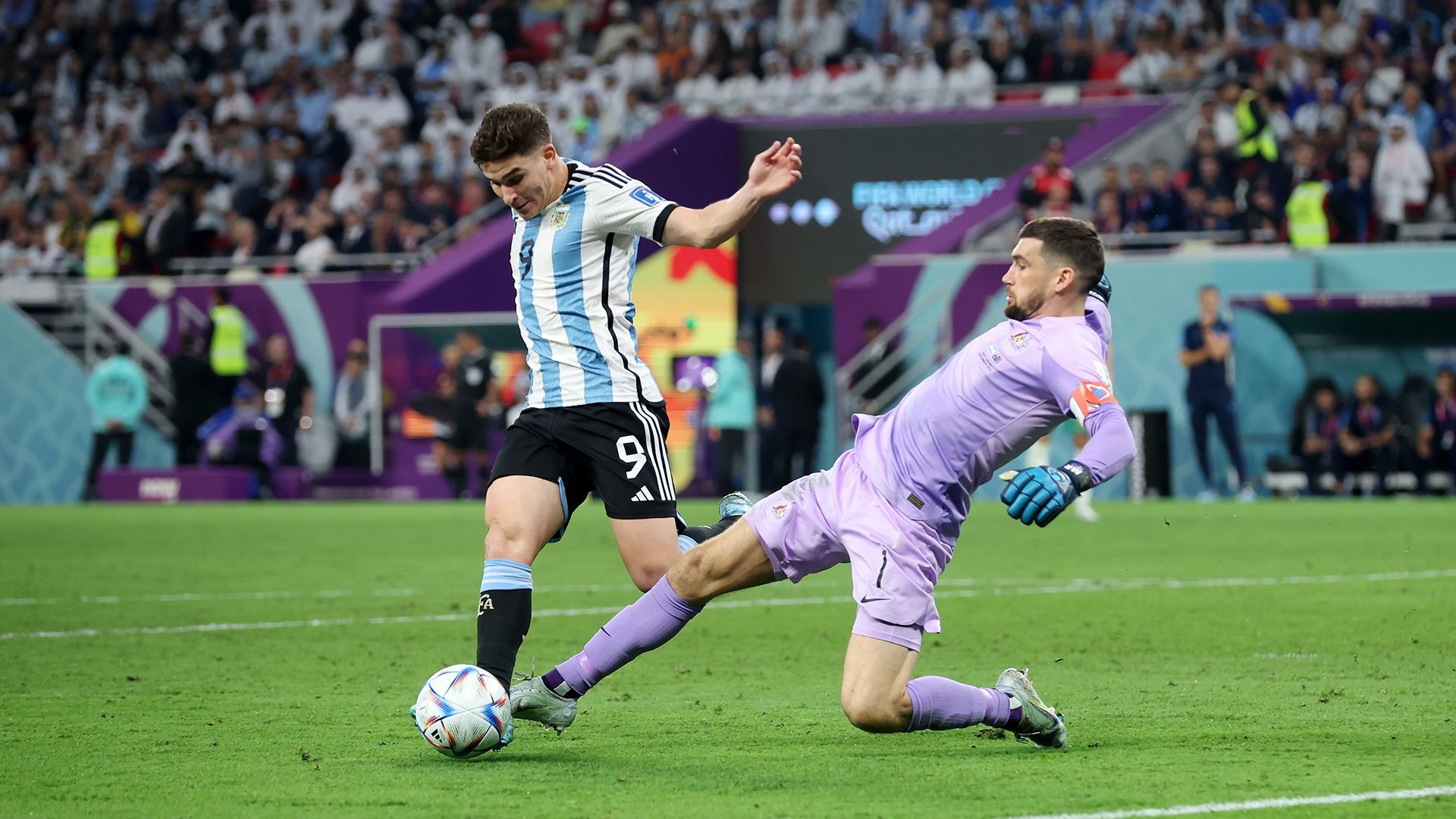 Matt Ryan Julian Alvarez Argentina Australia Qatar 2022