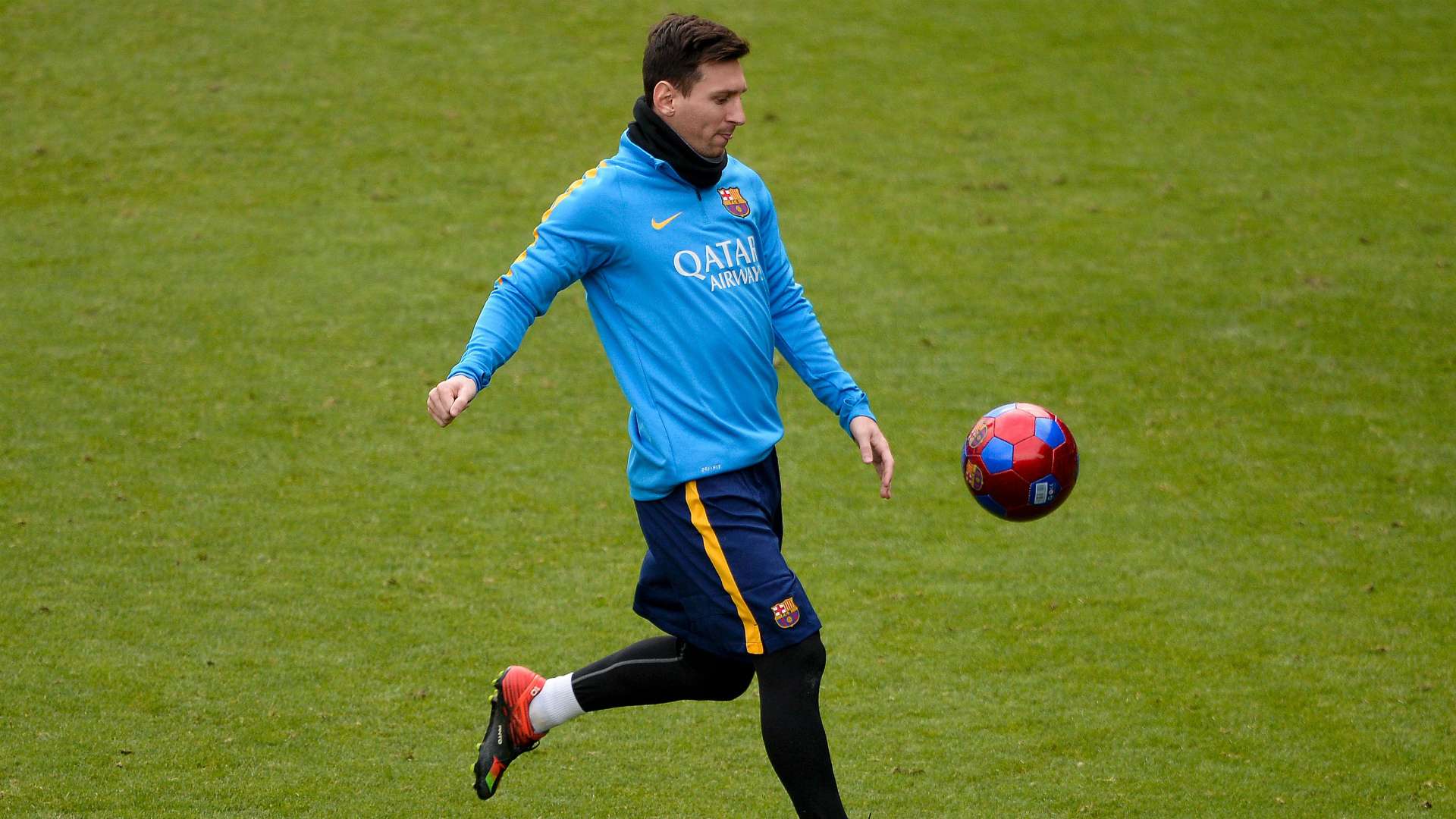 Lionel Messi Barcelona training 04012016
