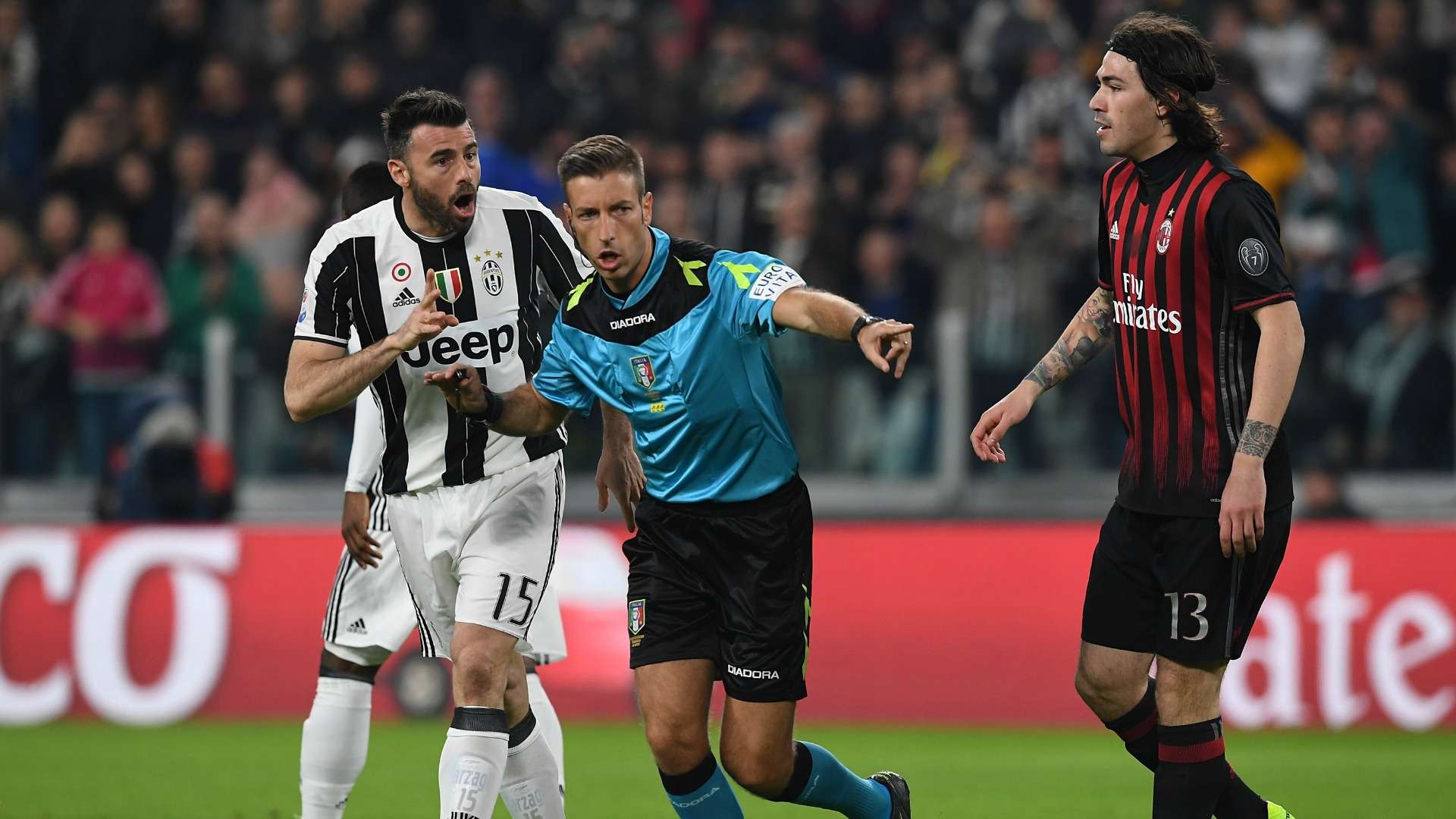 Andrea Barzagli Alessio Romagnoli Juventus Milan Serie A
