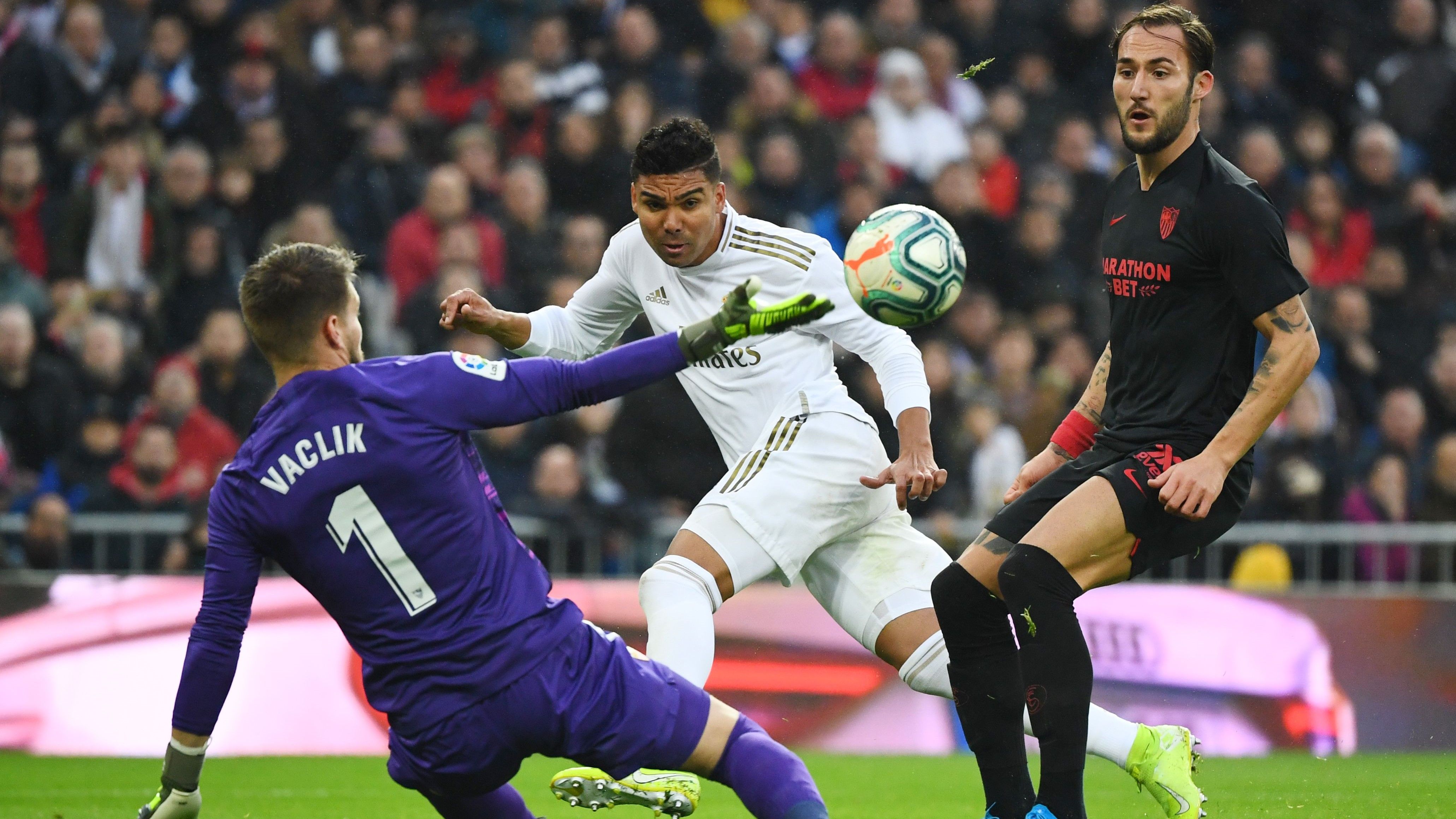 Casemiro Real Madrid Sevilla LaLiga 18012020