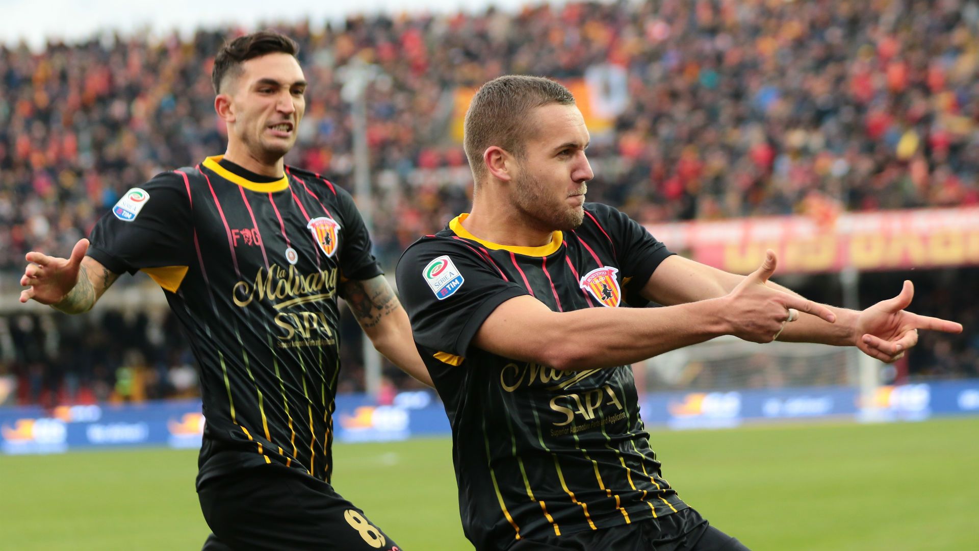 George Puscas Danilo Cataldi Benevento