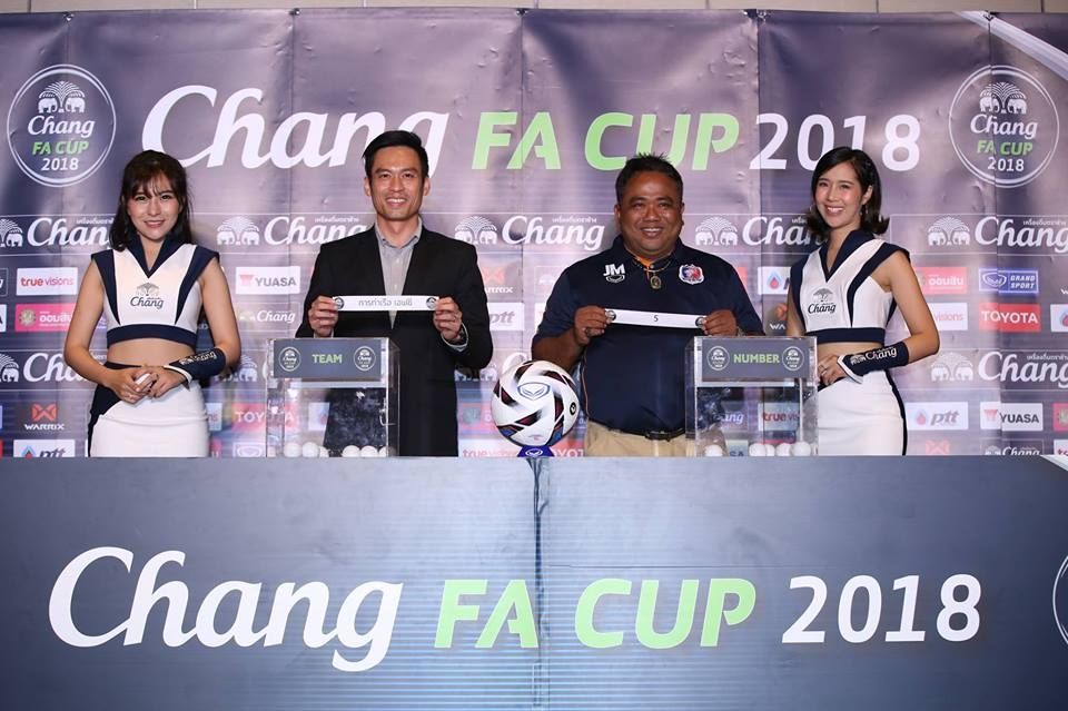 จเด็จ มีลาภ